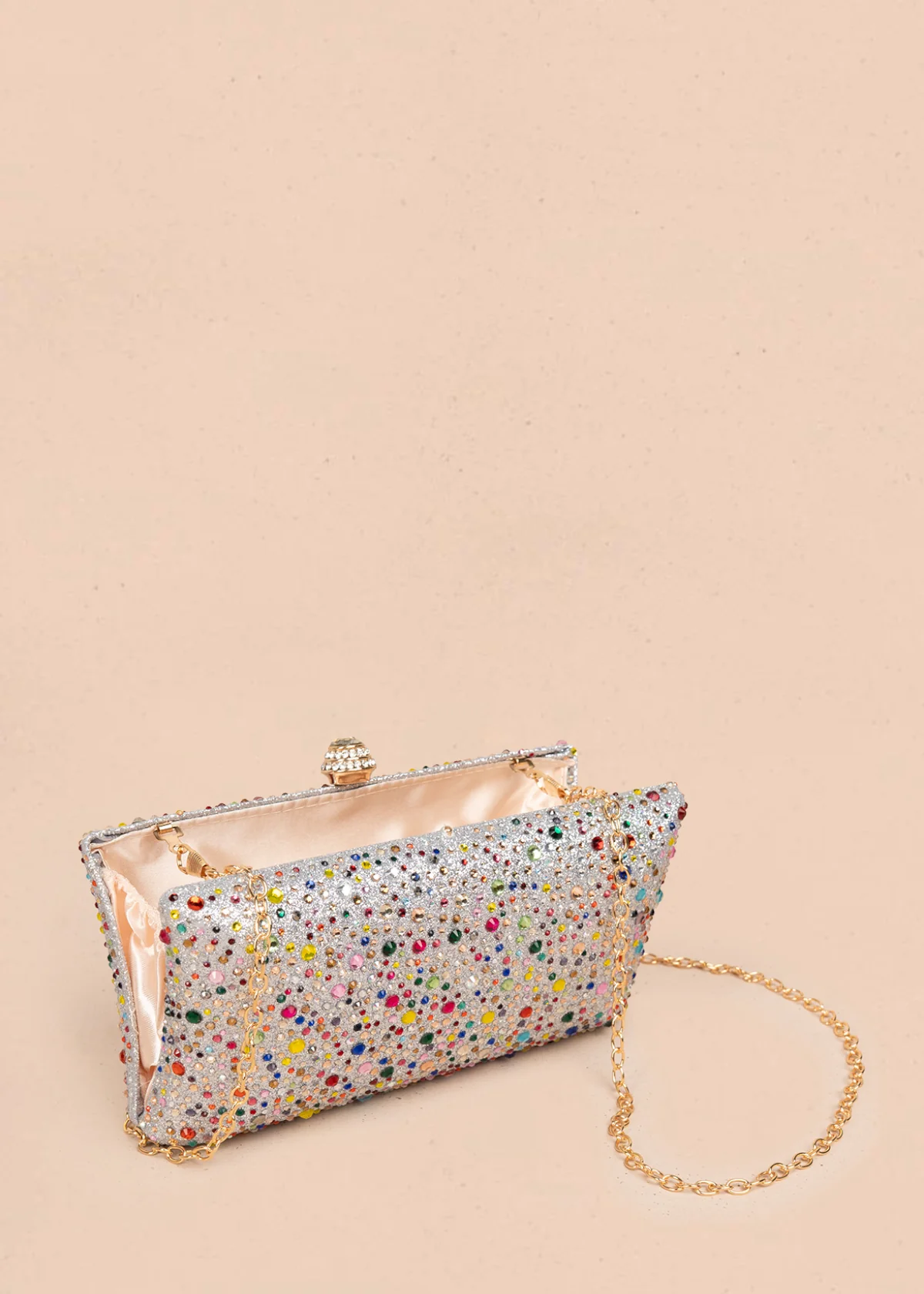 Bolso tipo bandolera color multicolor con acabado brillante y cadena 106243 - Image 4