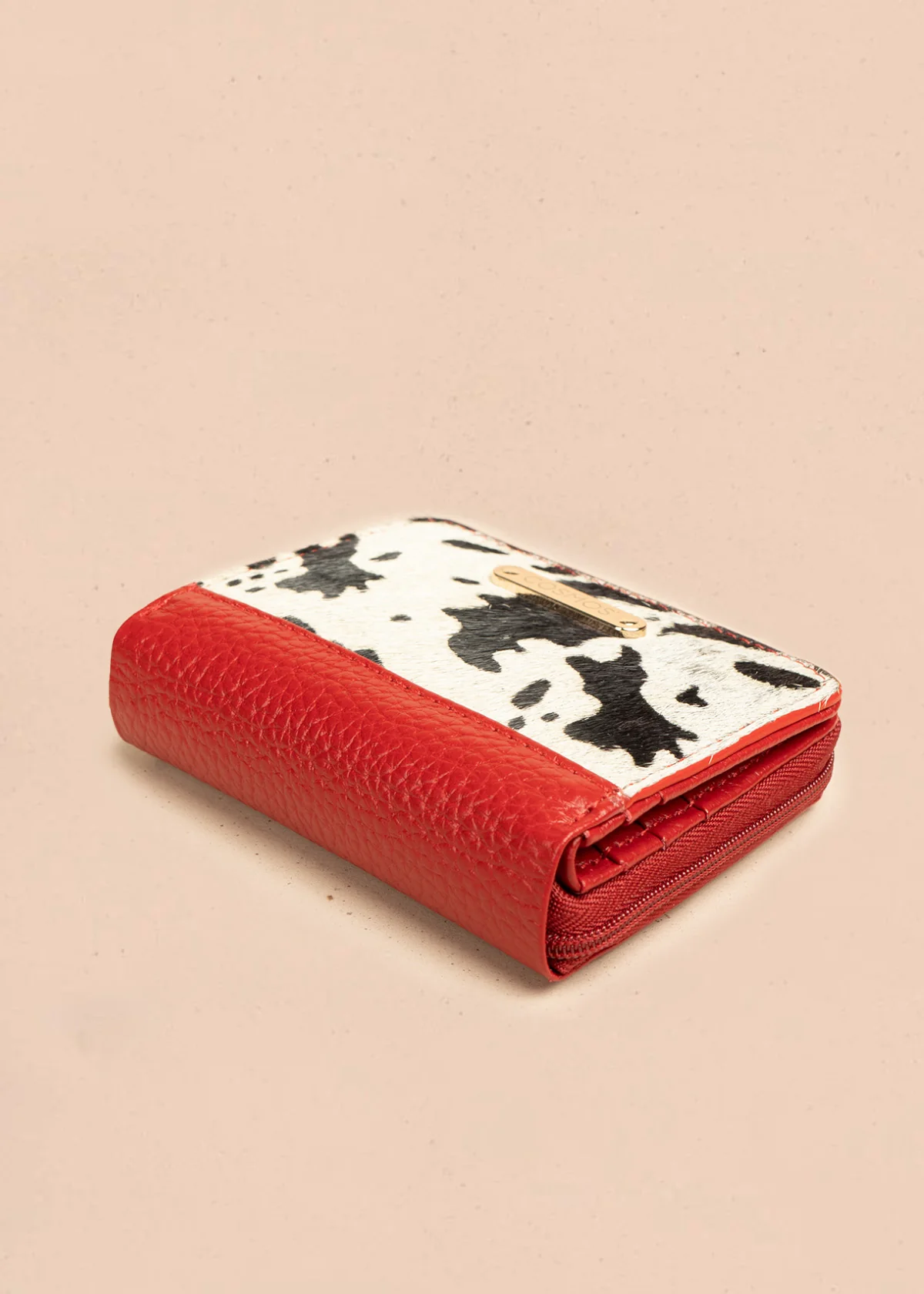 Billetera pequeña de cuero color rojo y solapa animal print 106322 - Image 5