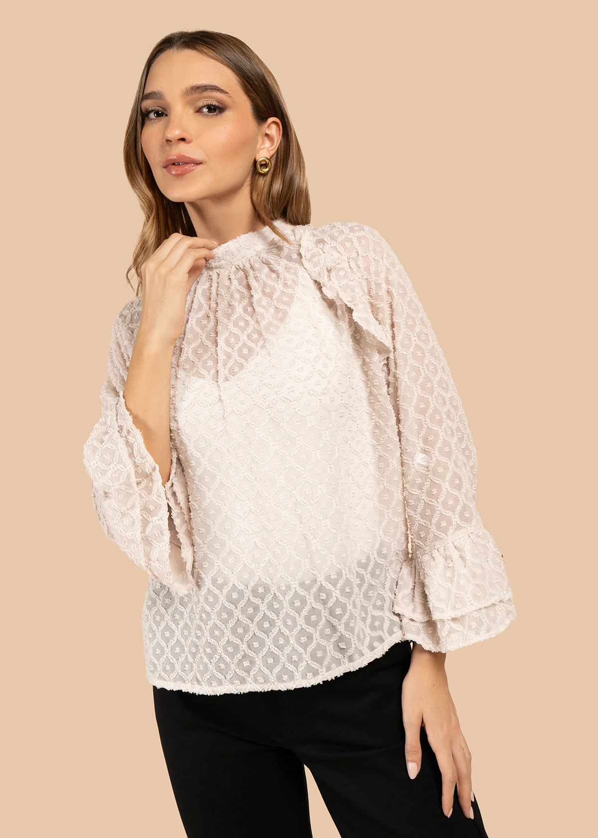 Blusa color beige con transparencia y tela con relieve 105855 - Image 3
