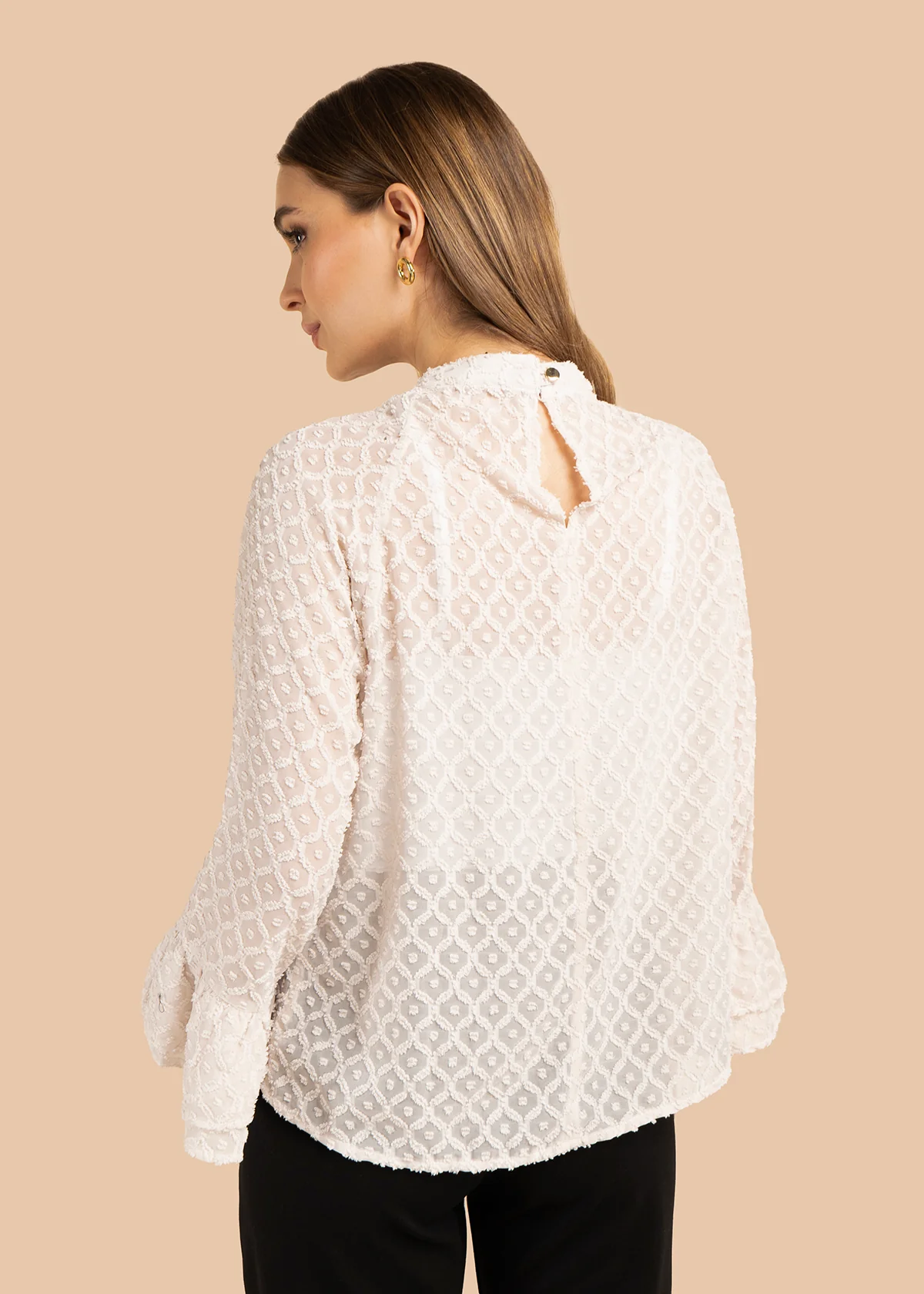 Blusa color beige con transparencia y tela con relieve 105855 - Image 7