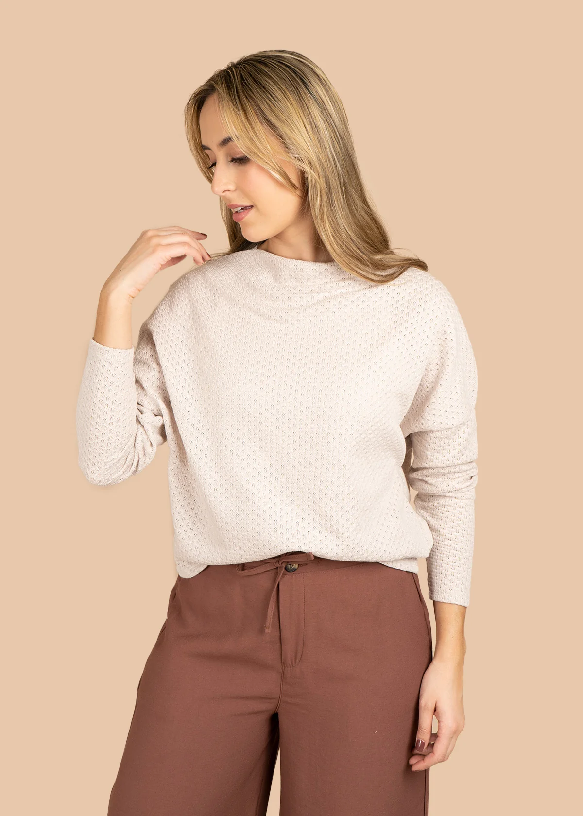 Blusa color beige tejida y manga larga 106389 - Image 3