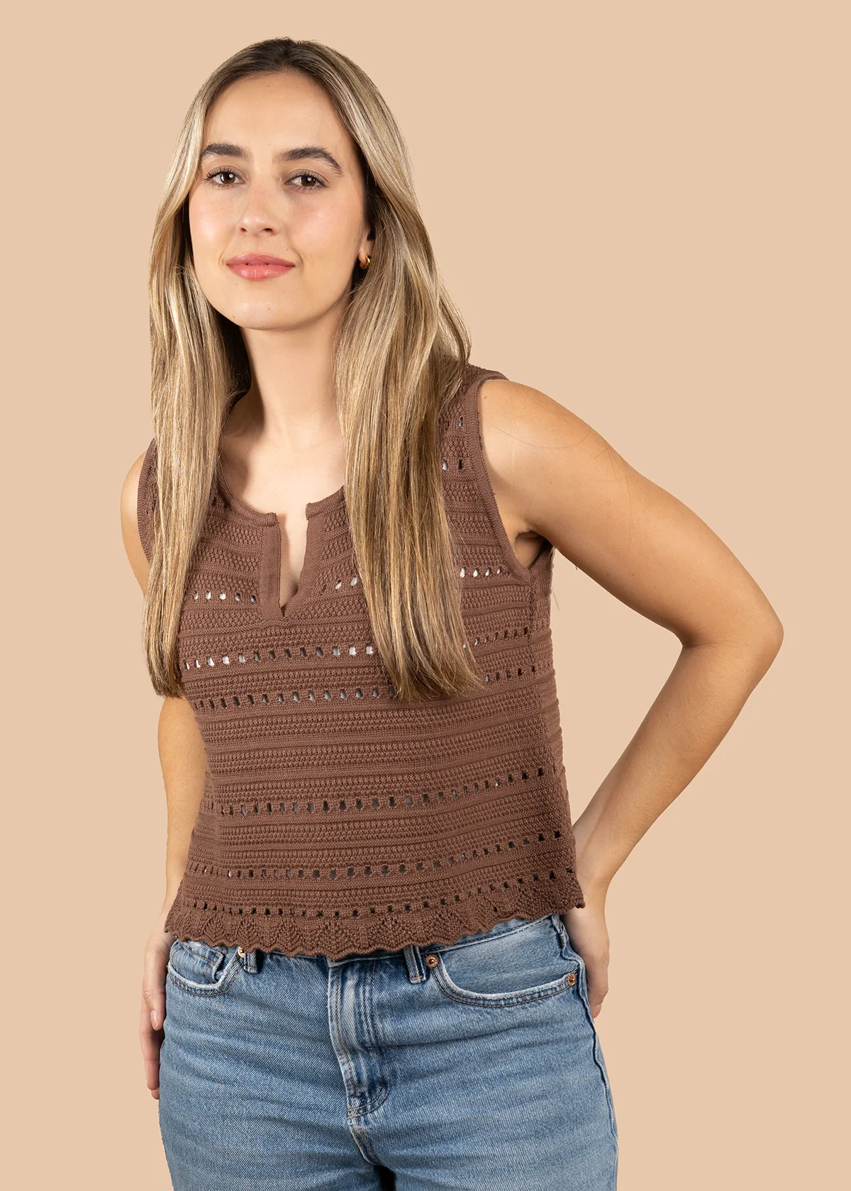 Blusa en tejido color moca con diseño calado 105740 - Image 6