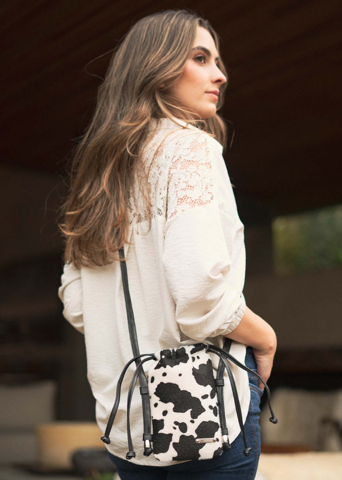 Blusa color beige con botones y corte amplio 105844 - Image 2