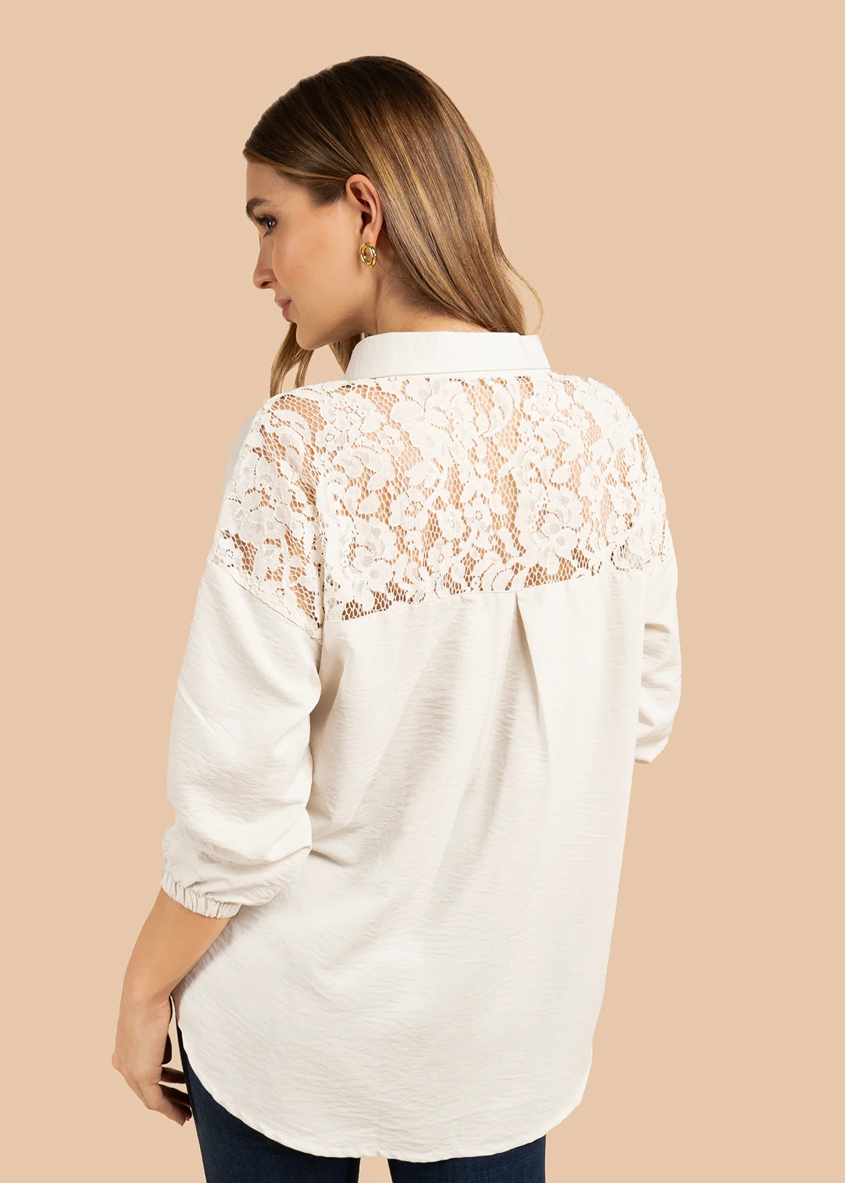 Blusa color beige con botones y corte amplio 105844 - Image 5