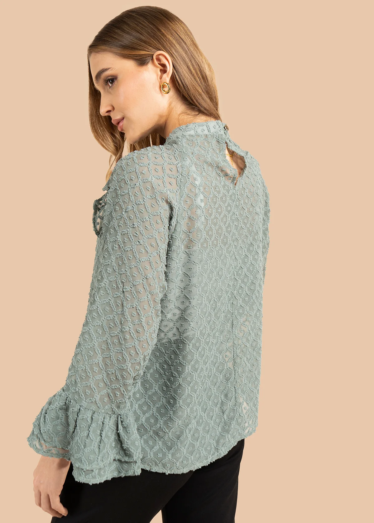 Blusa color verde con transparencia y tela con relieve 105855 - Image 5