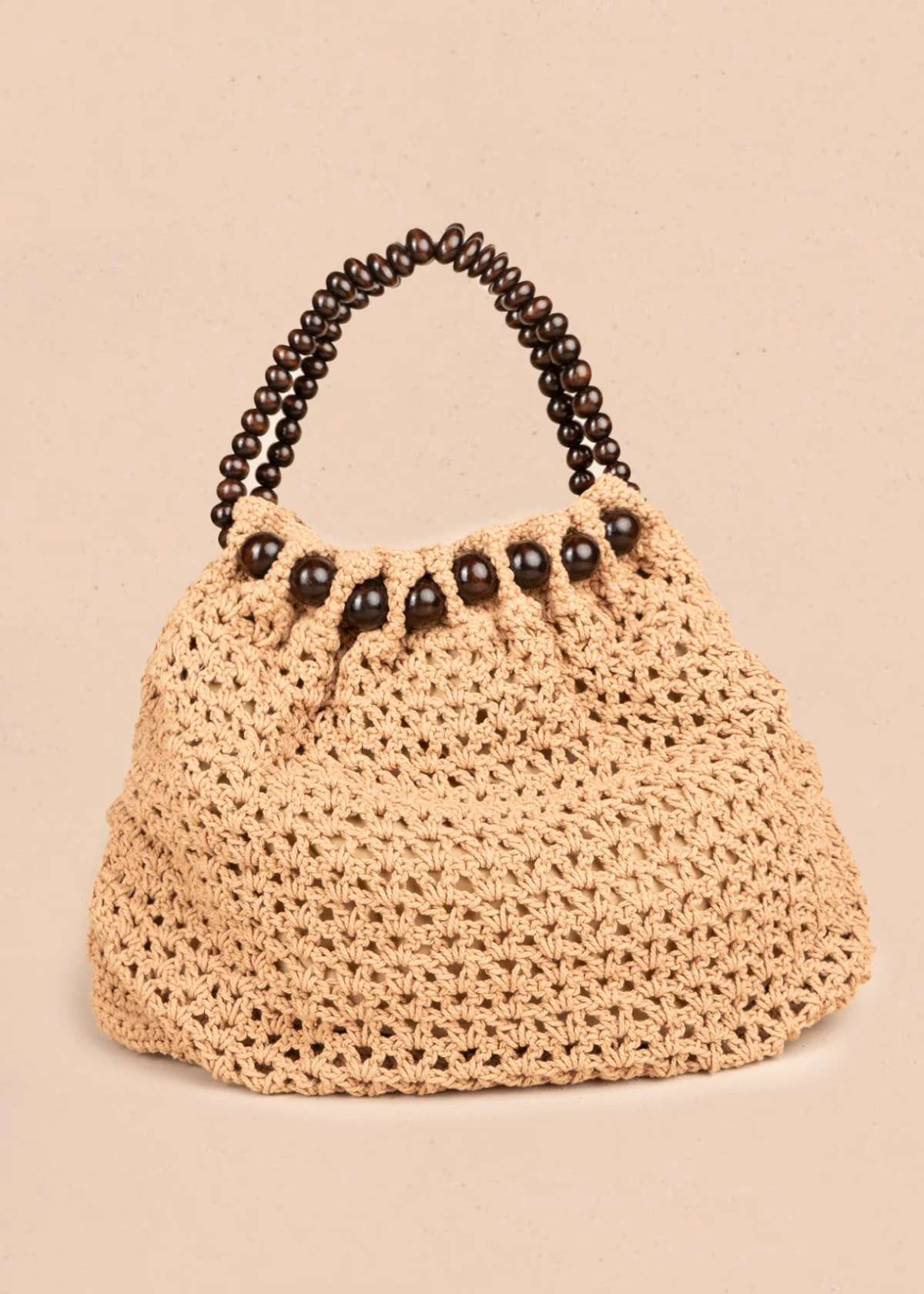 Bolso tipo shopping color caqui tejido con asa de esferas de madera 106846