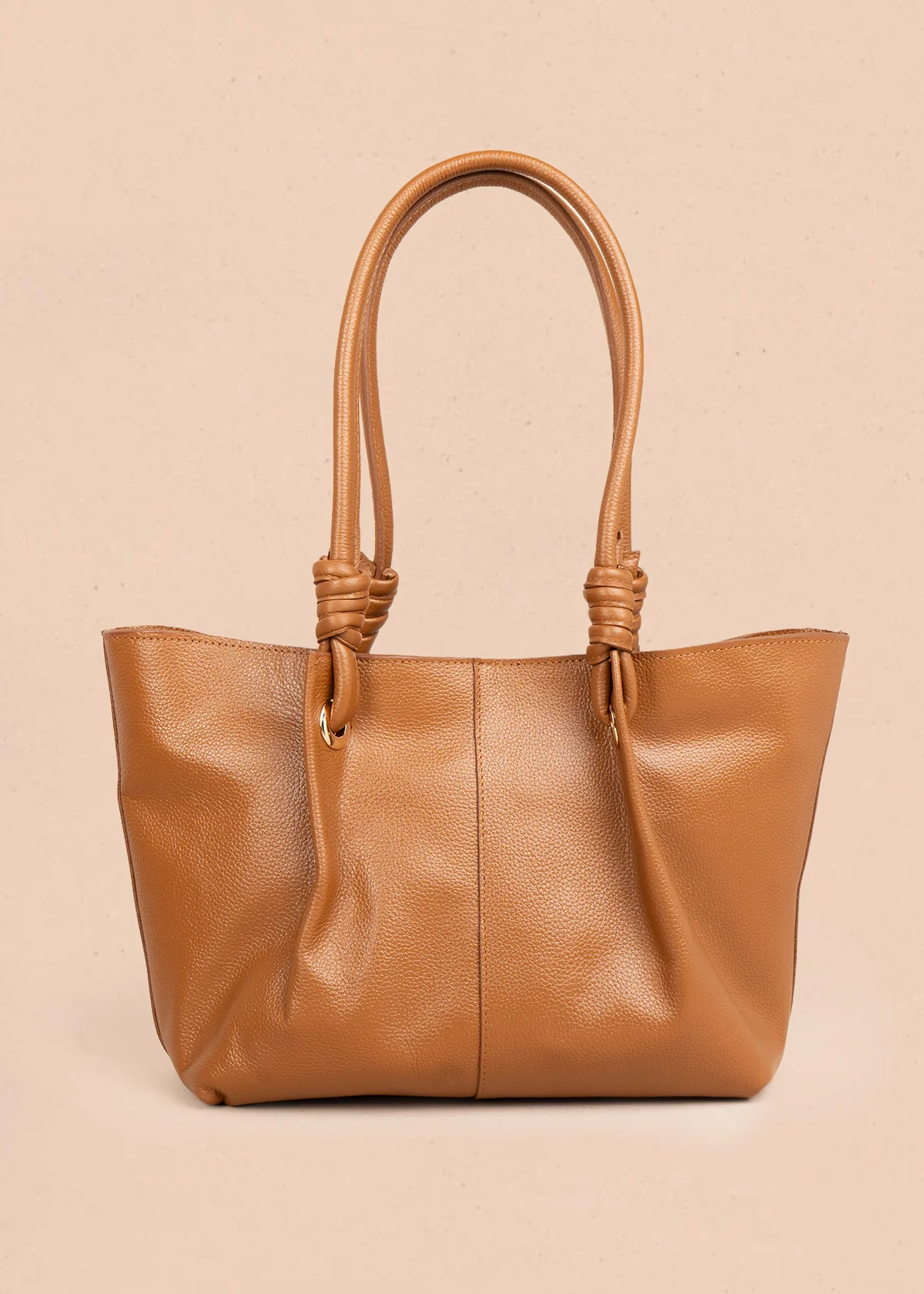 Bolso tipo cartera en cuero color miel 105782 - Image 5