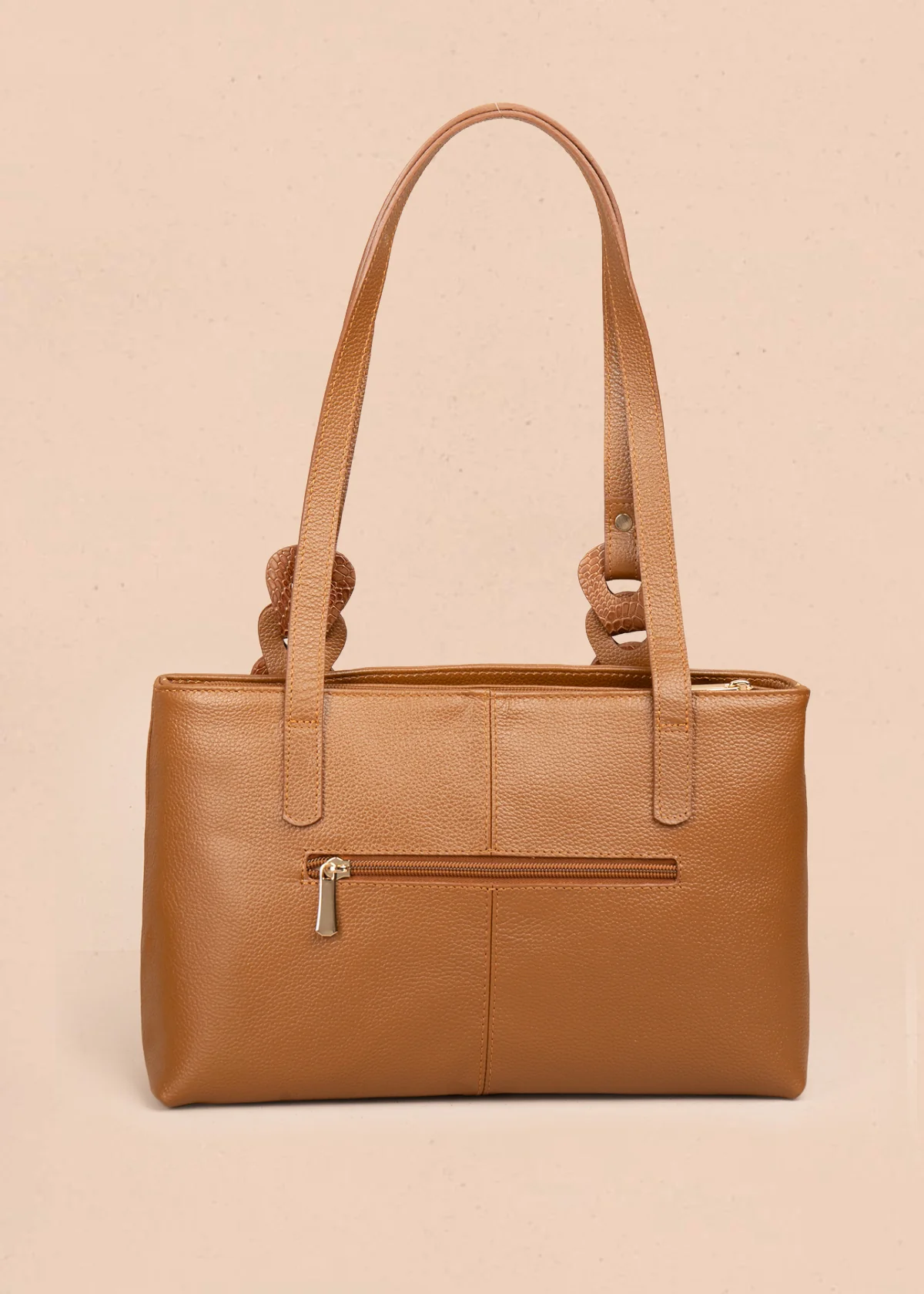 Bolso tipo cartera en cuero color miel con asas en eslabón 105784 - Image 5