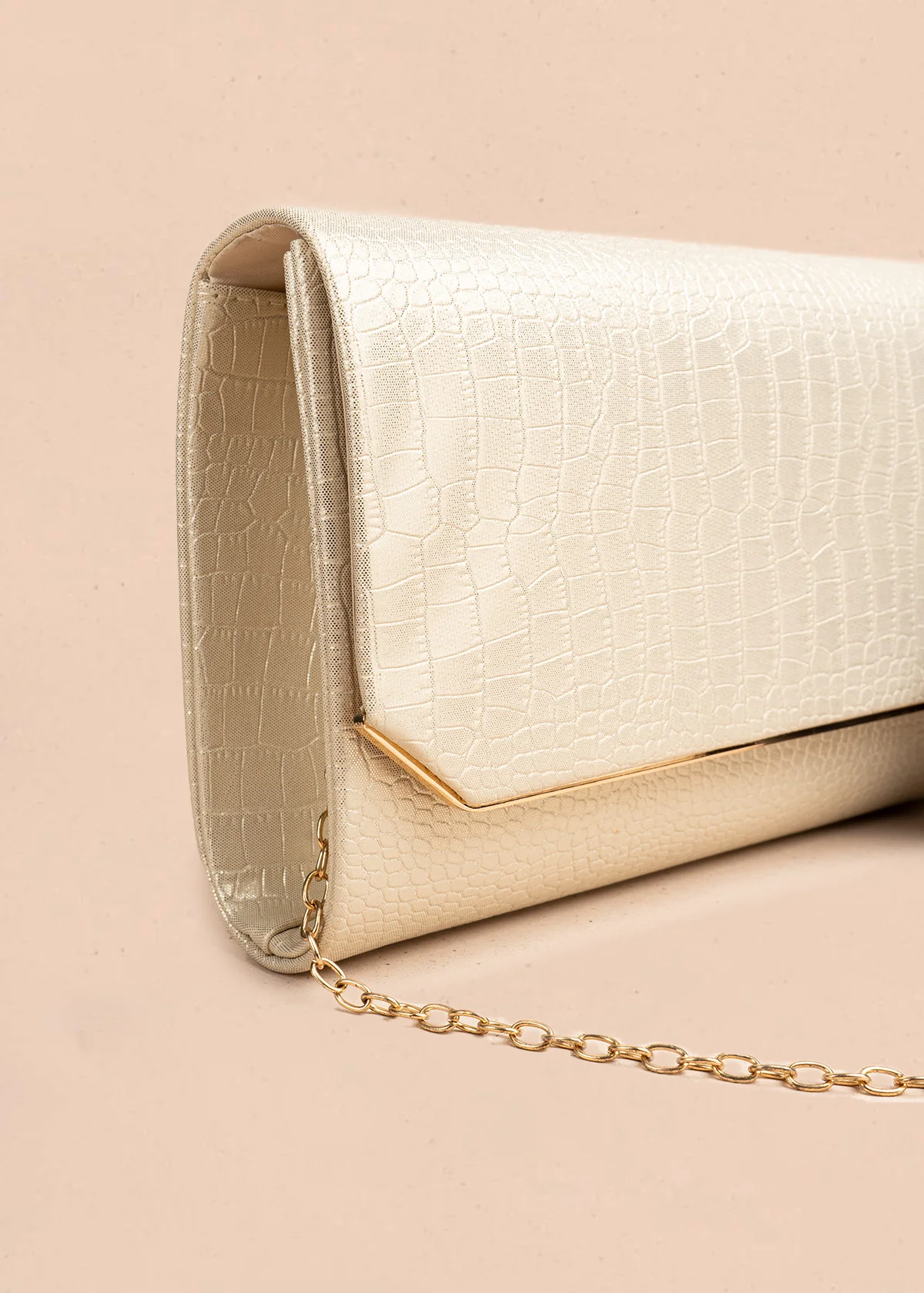 Bolso de fiesta color dorado con textura croco  106806 - Image 3