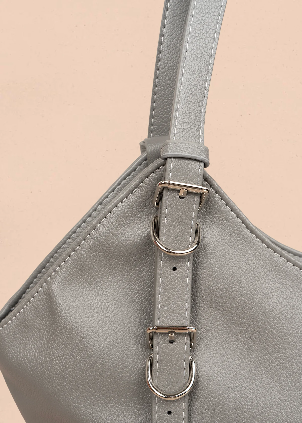 Bolso tipo shopping color gris texturizado 106183 - Image 3