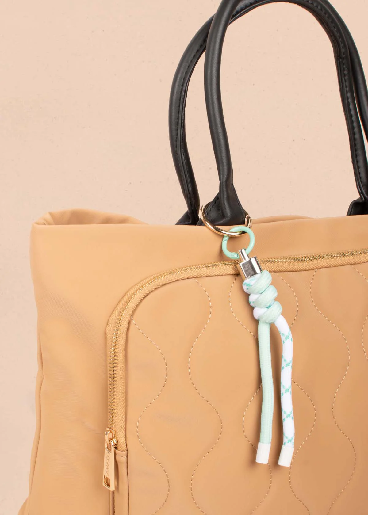 Bolso tipo shopping color miel con bolsillo frontal 104932 - Image 3