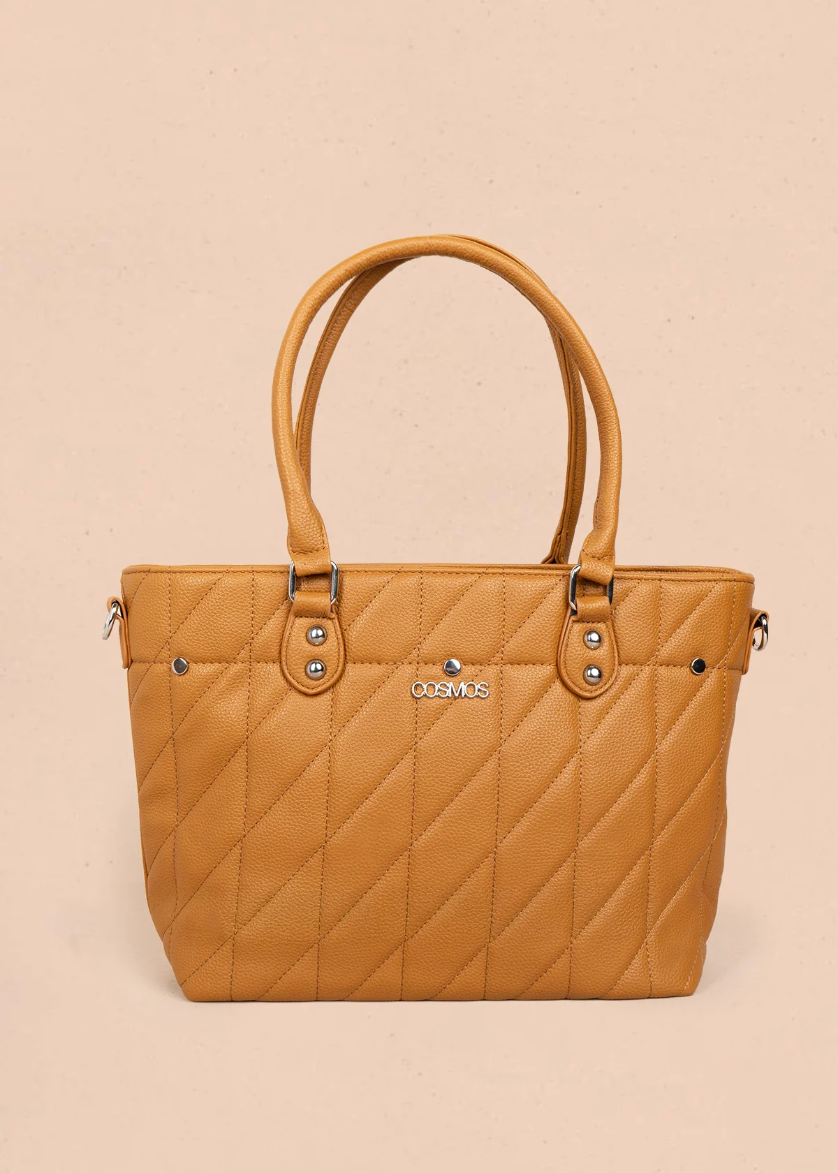 Bolso tipo shopping color miel textura acolchada 106287