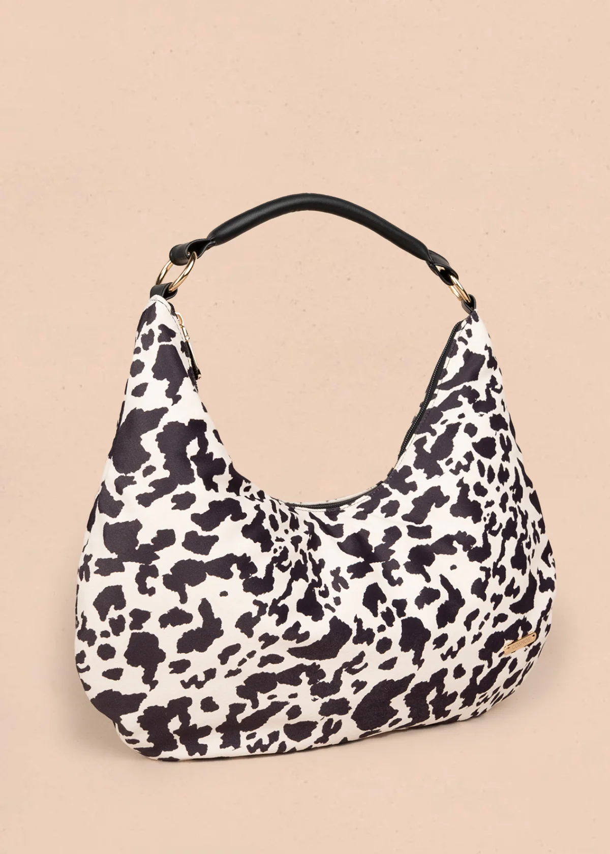 Bolso tipo cartera color negro con diseño animal print 106958 - Image 3