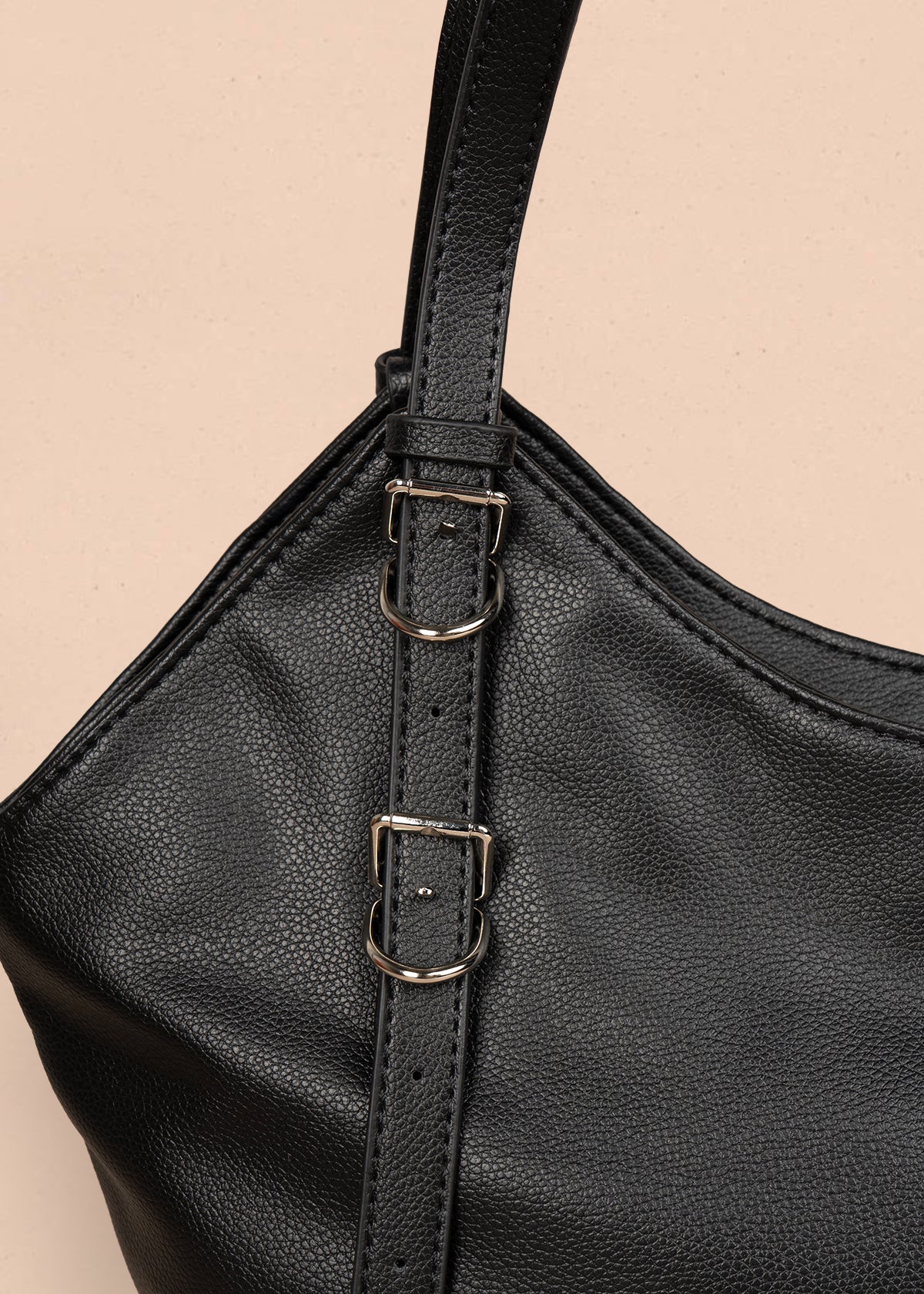 Bolso tipo shopping color negro texturizado 106183 - Image 2