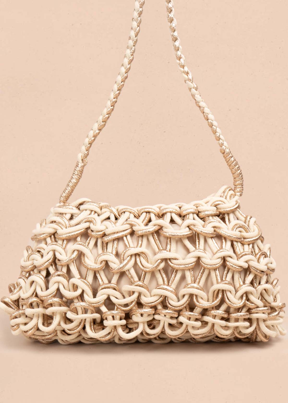 Bolso en tejido color beige con detalles dorados 105937 - Image 5