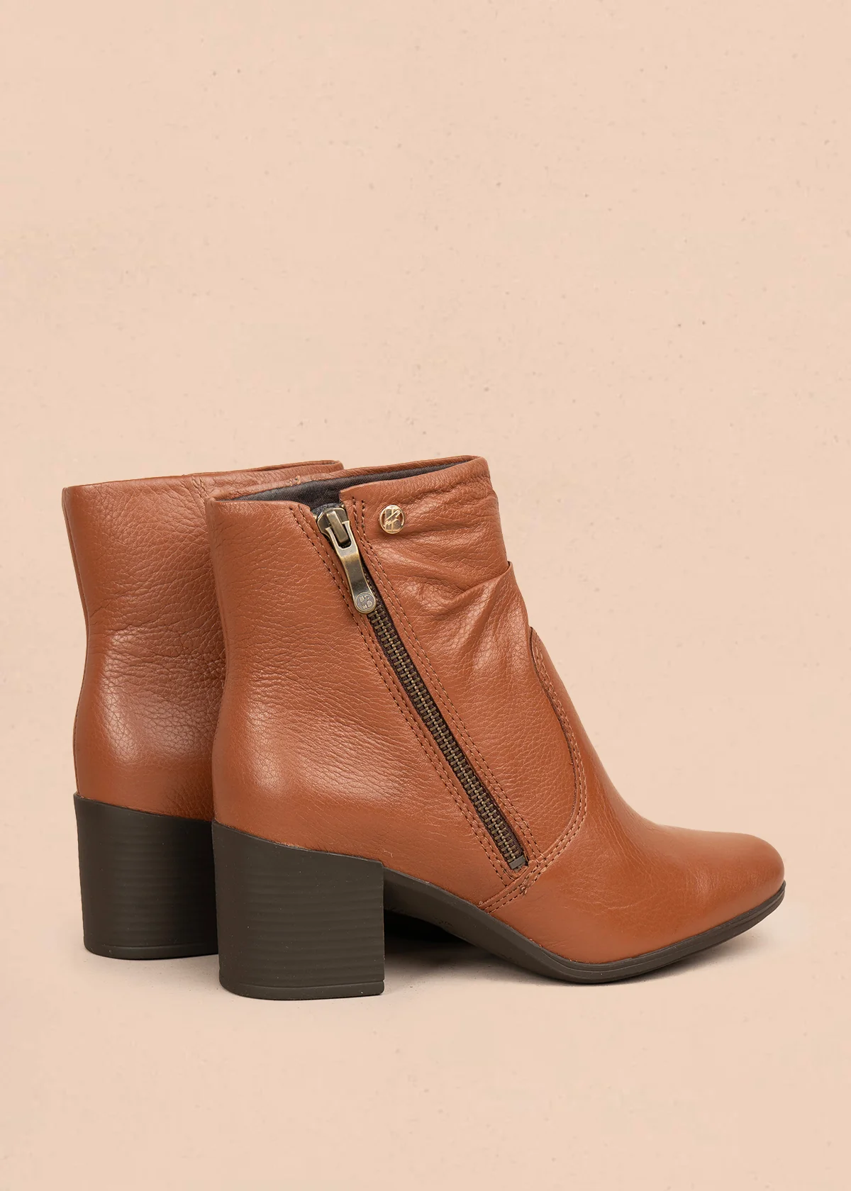 Bota en cuero color miel con cremallera lateral y acabado liso 105941 - Image 6