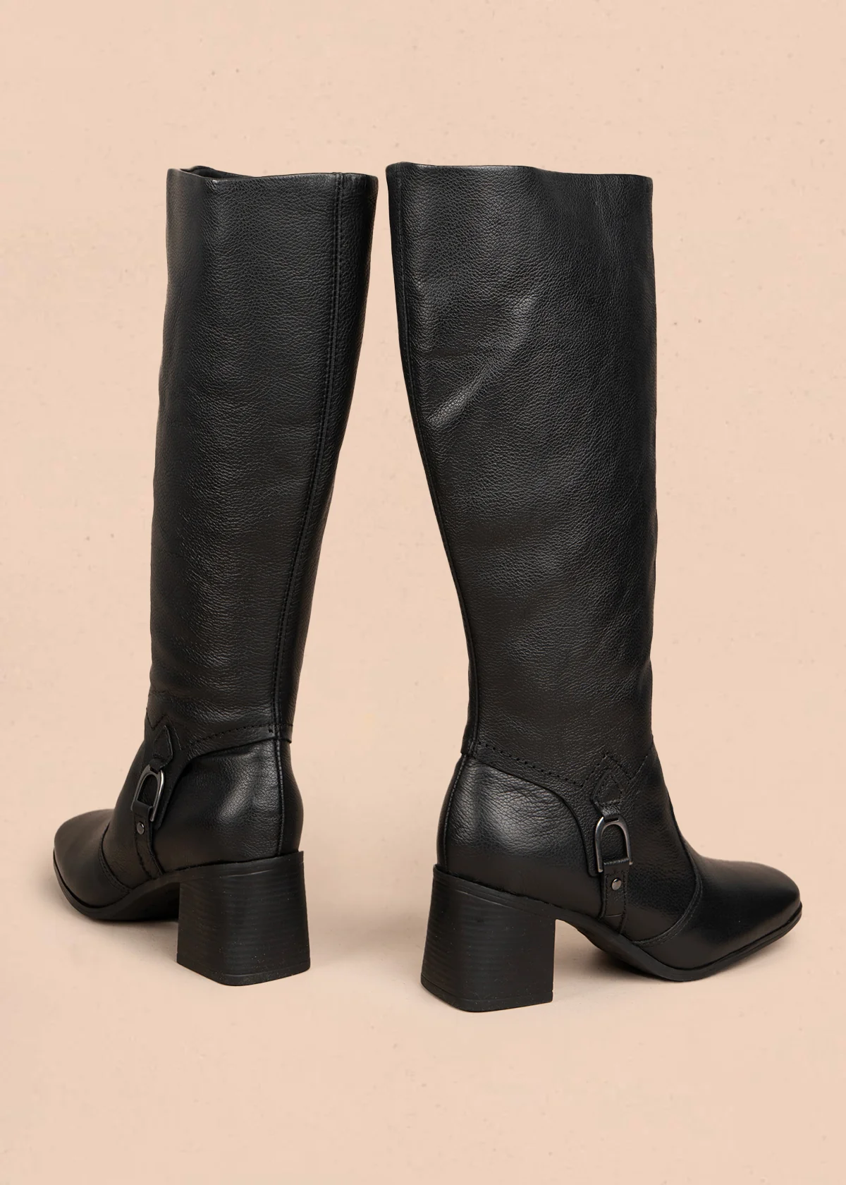 Bota en cuero color negro con diseño alto y acabado pulido 105944 - Image 5