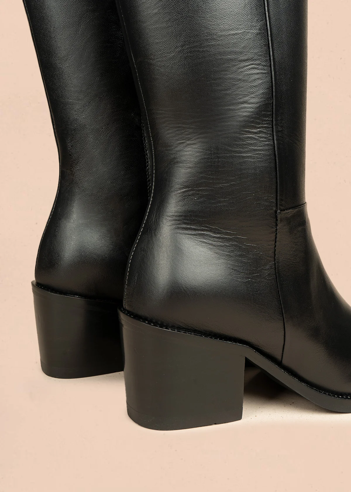 Botas de cuero color negro con corte alto y acabado liso 105970 - Image 6