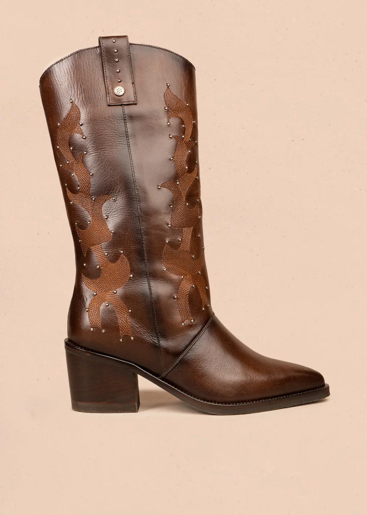 Botas texanas en cuero color café con taches 106606