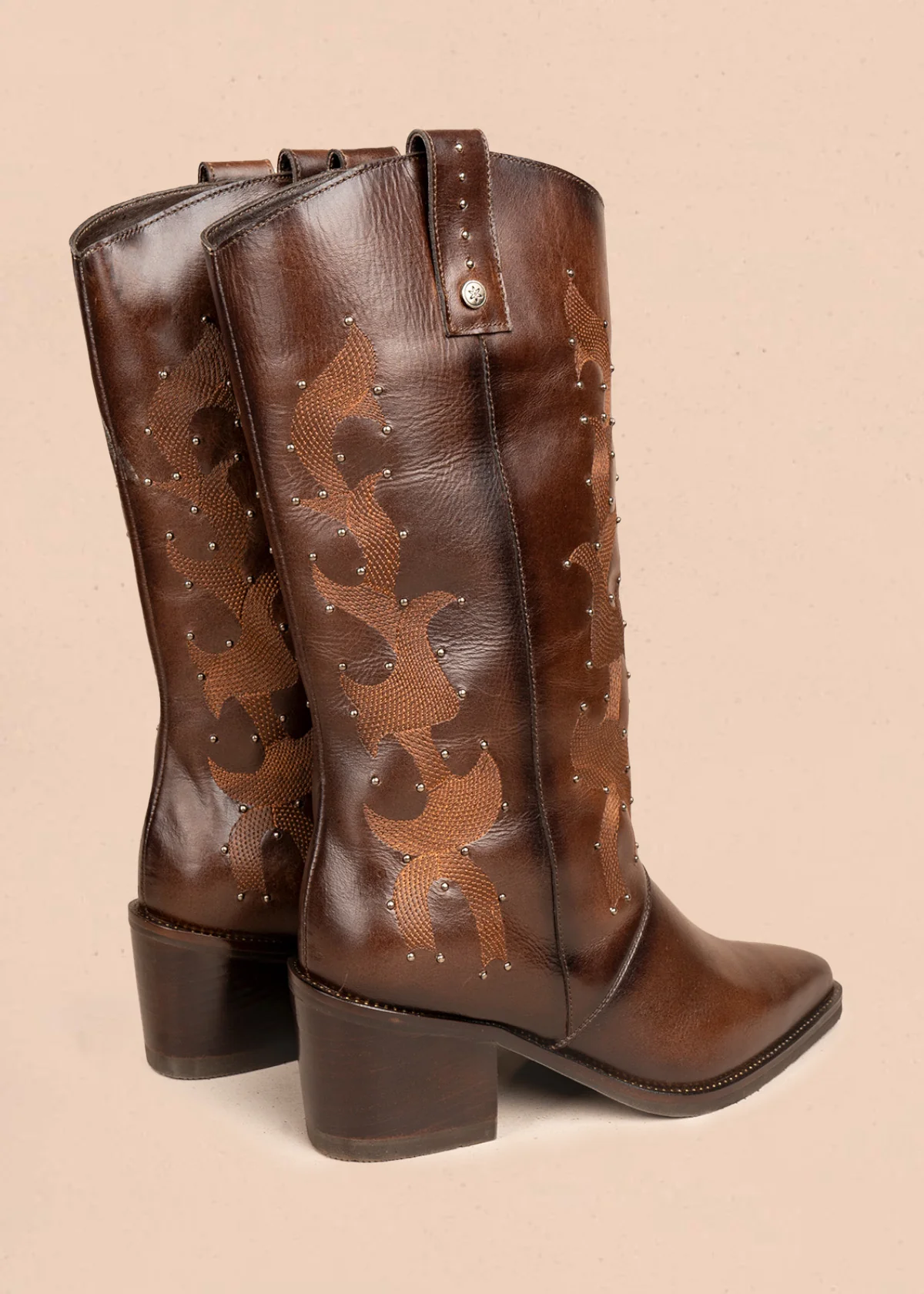 Botas texanas en cuero color café con taches 106606 - Image 4