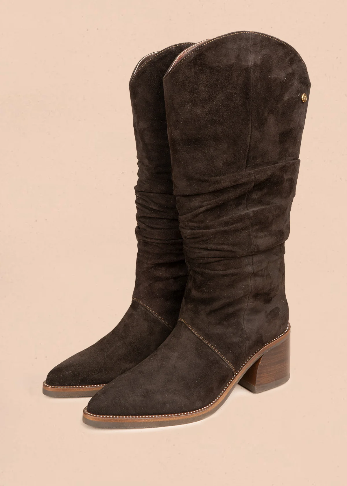 Botas en cuero color café con frunce 106607 - Image 3