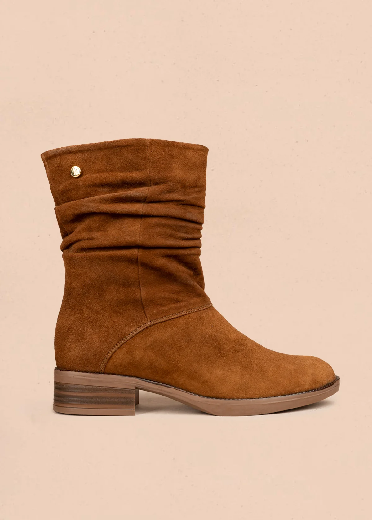 Botas en cuero color café con frunce 106610