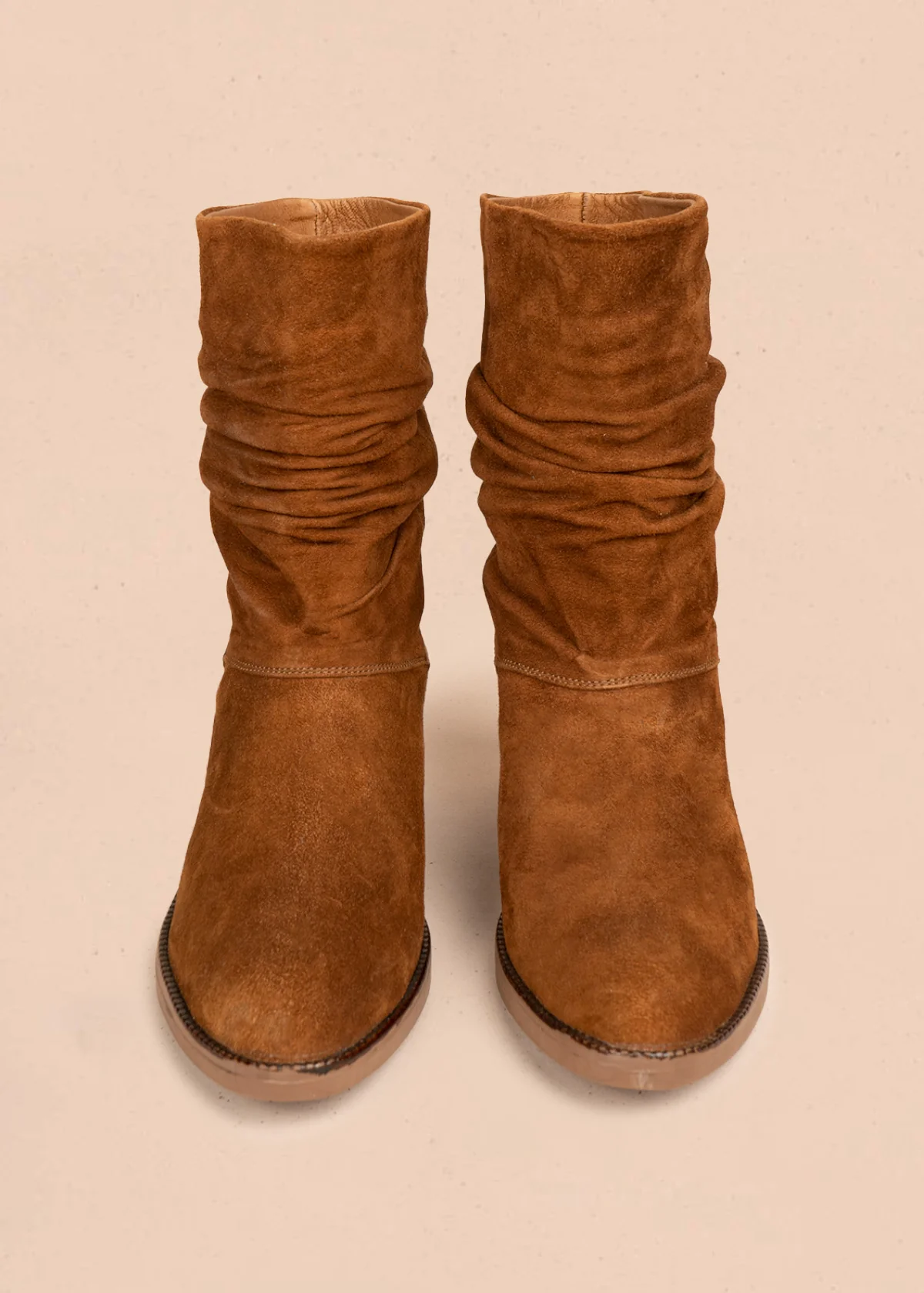Botas en cuero color café con frunce 106610 - Image 2