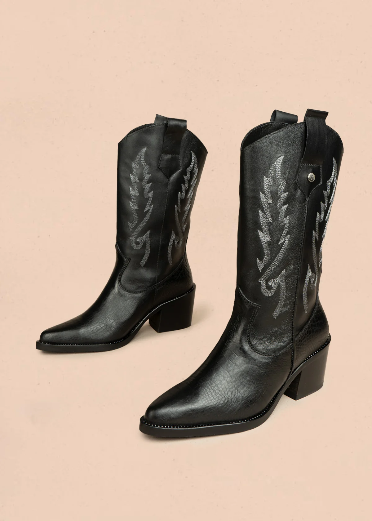 Botas de cuero color negro con bordado 105275 - Image 3