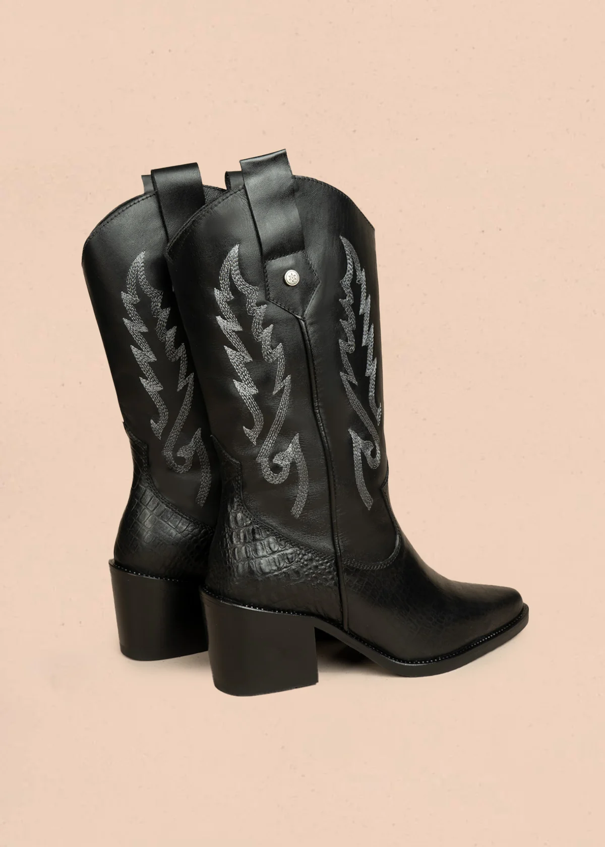 Botas de cuero color negro con bordado 105275 - Image 5