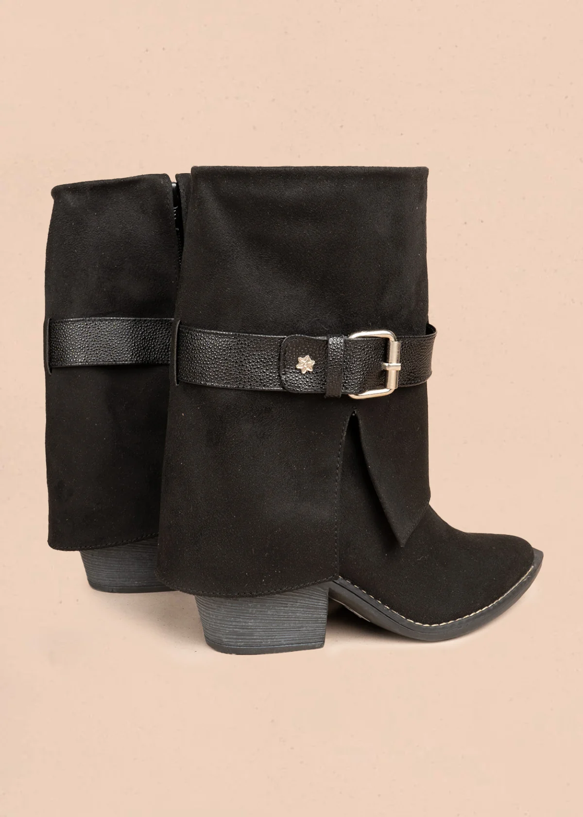 Botas color negro con caña doblada y correa con hebilla 106660 - Image 4