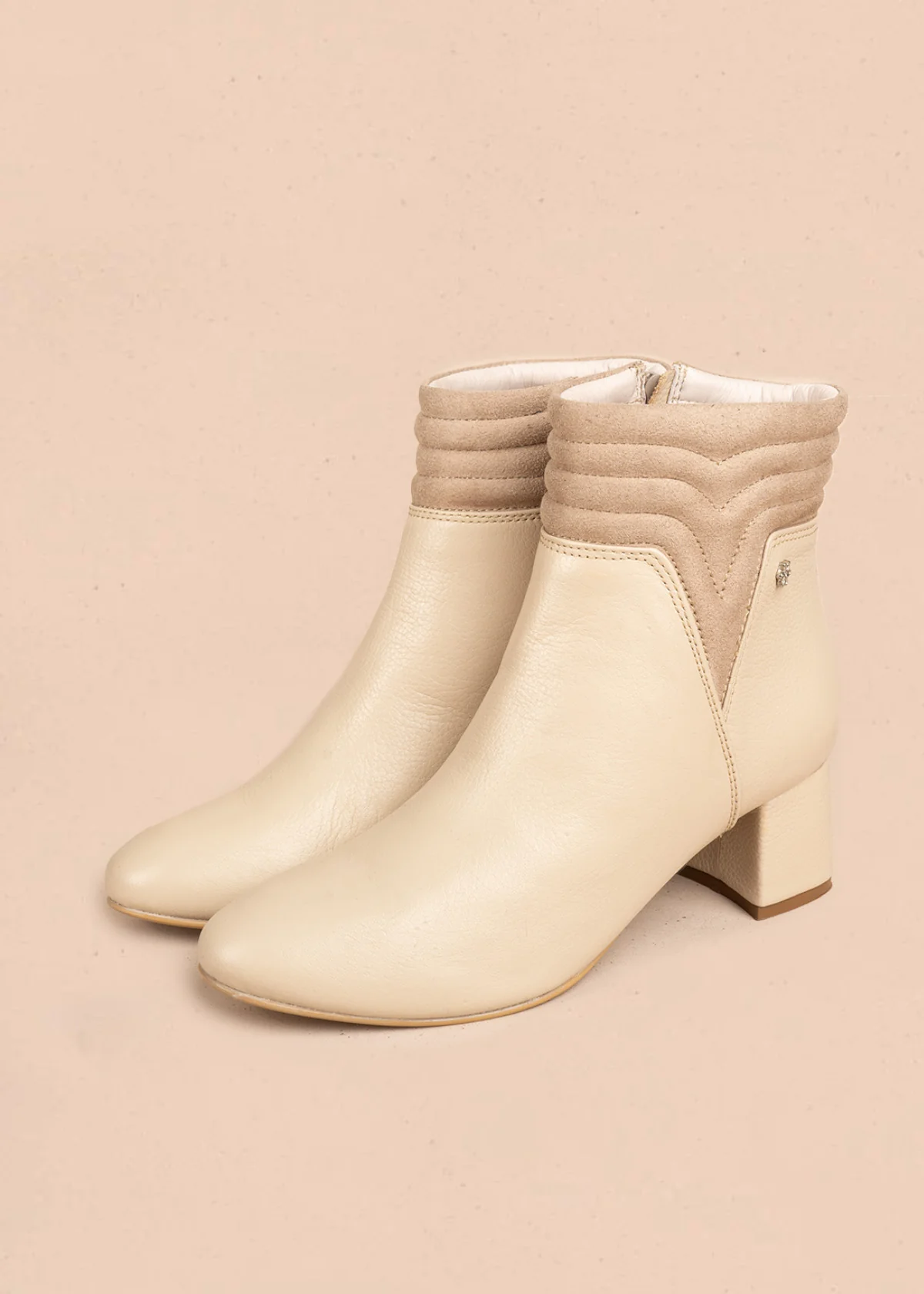 Botines en cuero color beige con detalle en gamuza 106664 - Image 2