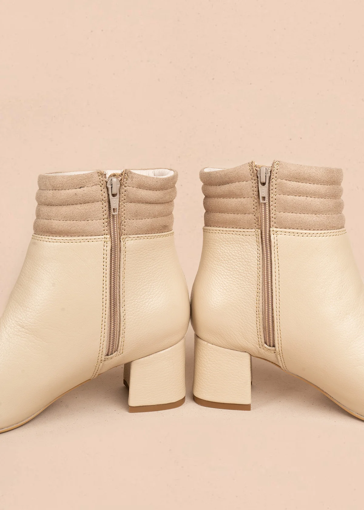 Botines en cuero color beige con detalle en gamuza 106664 - Image 4