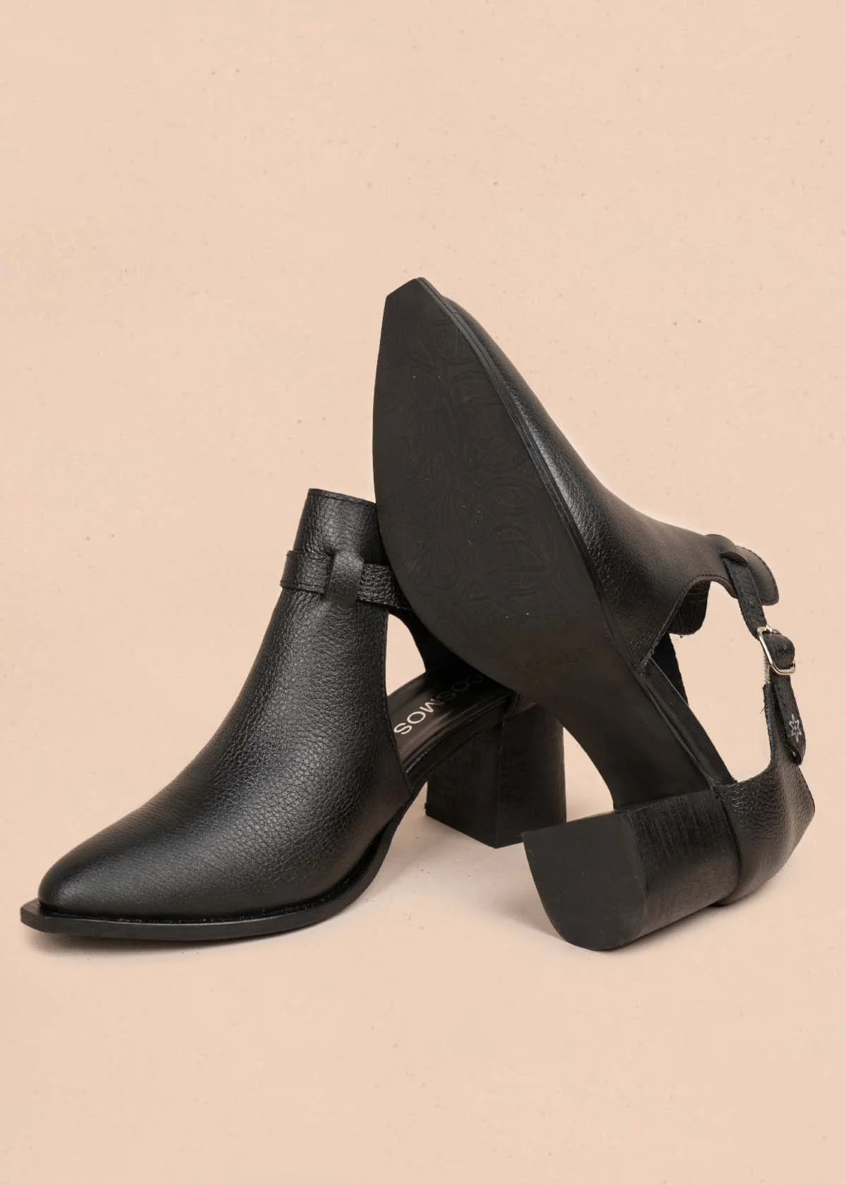 Botines en cuero color negro con correa 105711 - Image 4