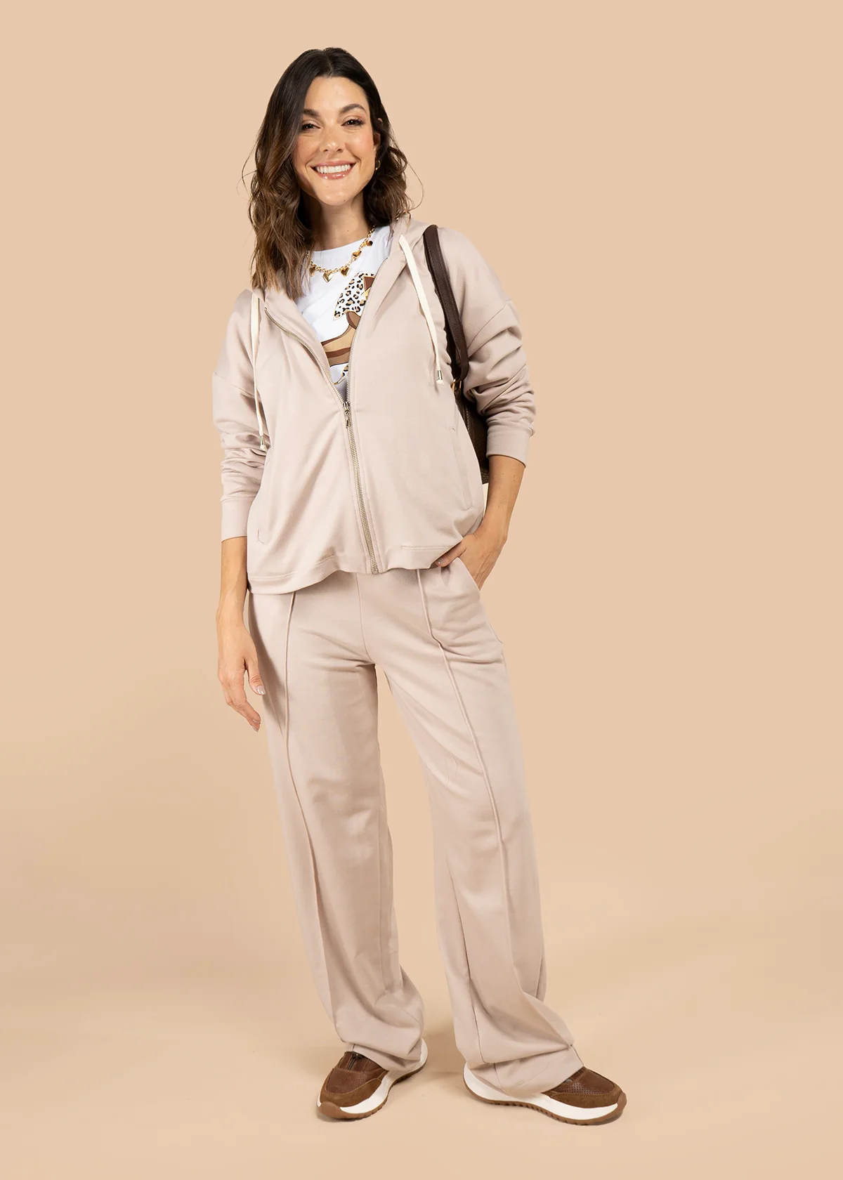 Buzo color camel con cremallera 105847 - Image 4