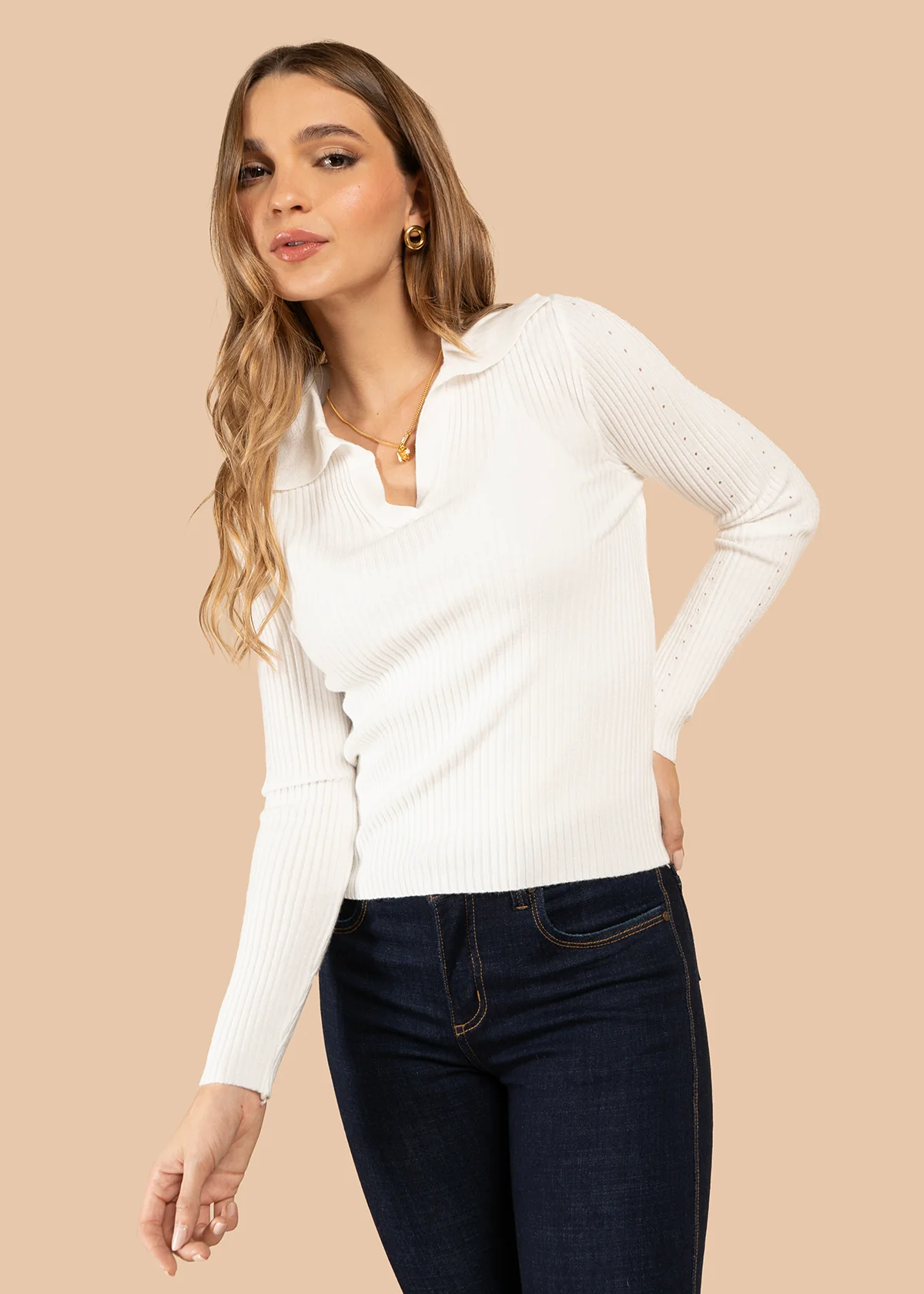 Buzo color blanco con manga larga y cuello estructurado 105824 - Image 3