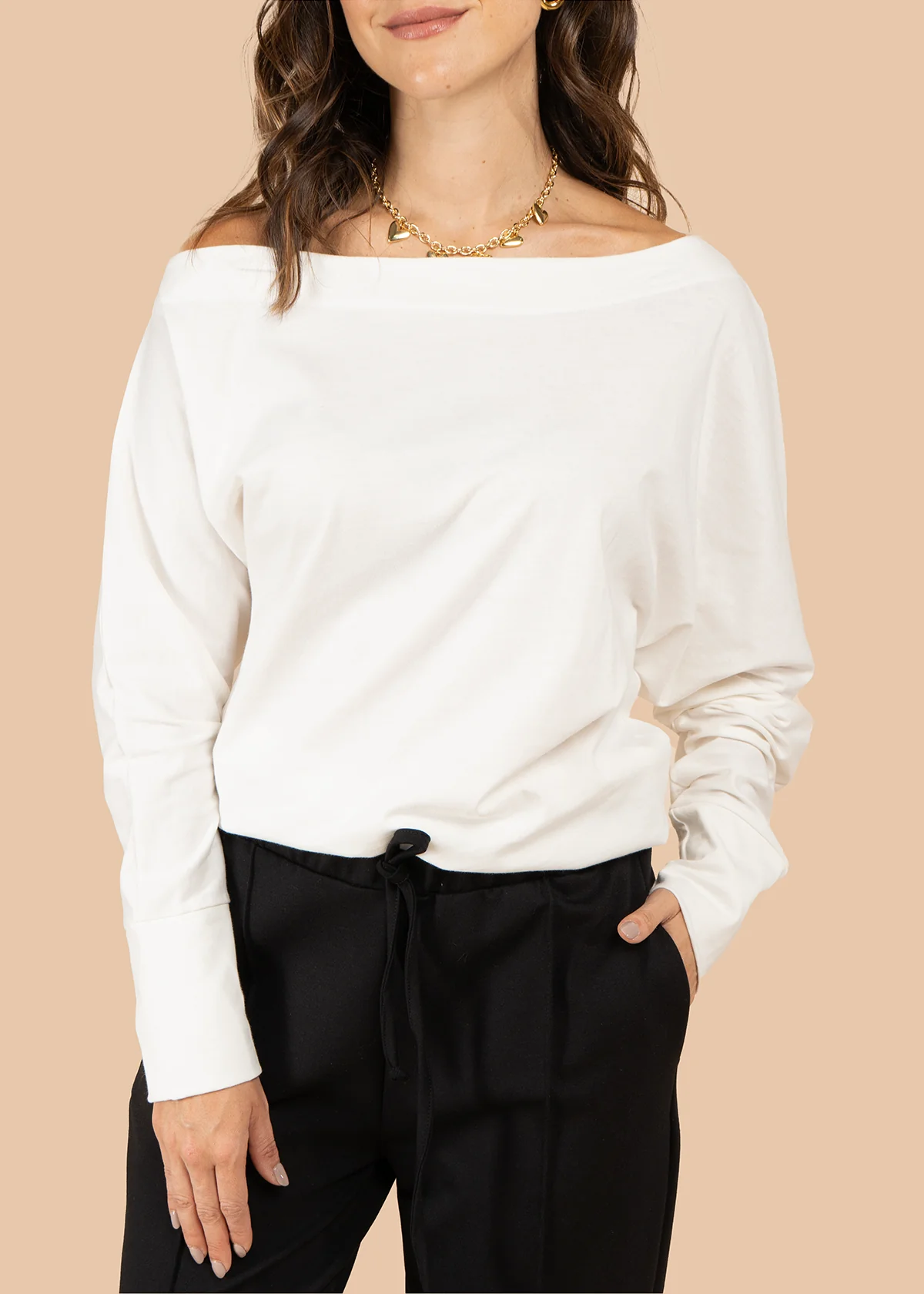 Buzo beige de manga larga con cuello tipo barco 105813 - Image 5
