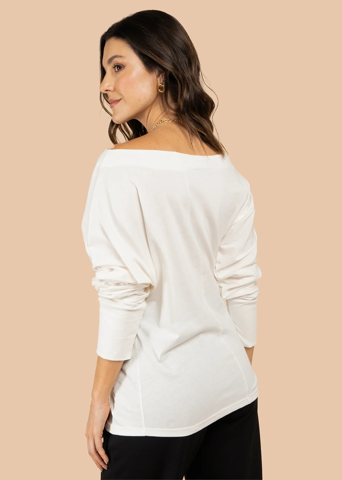 Buzo beige de manga larga con cuello tipo barco 105813 - Image 6