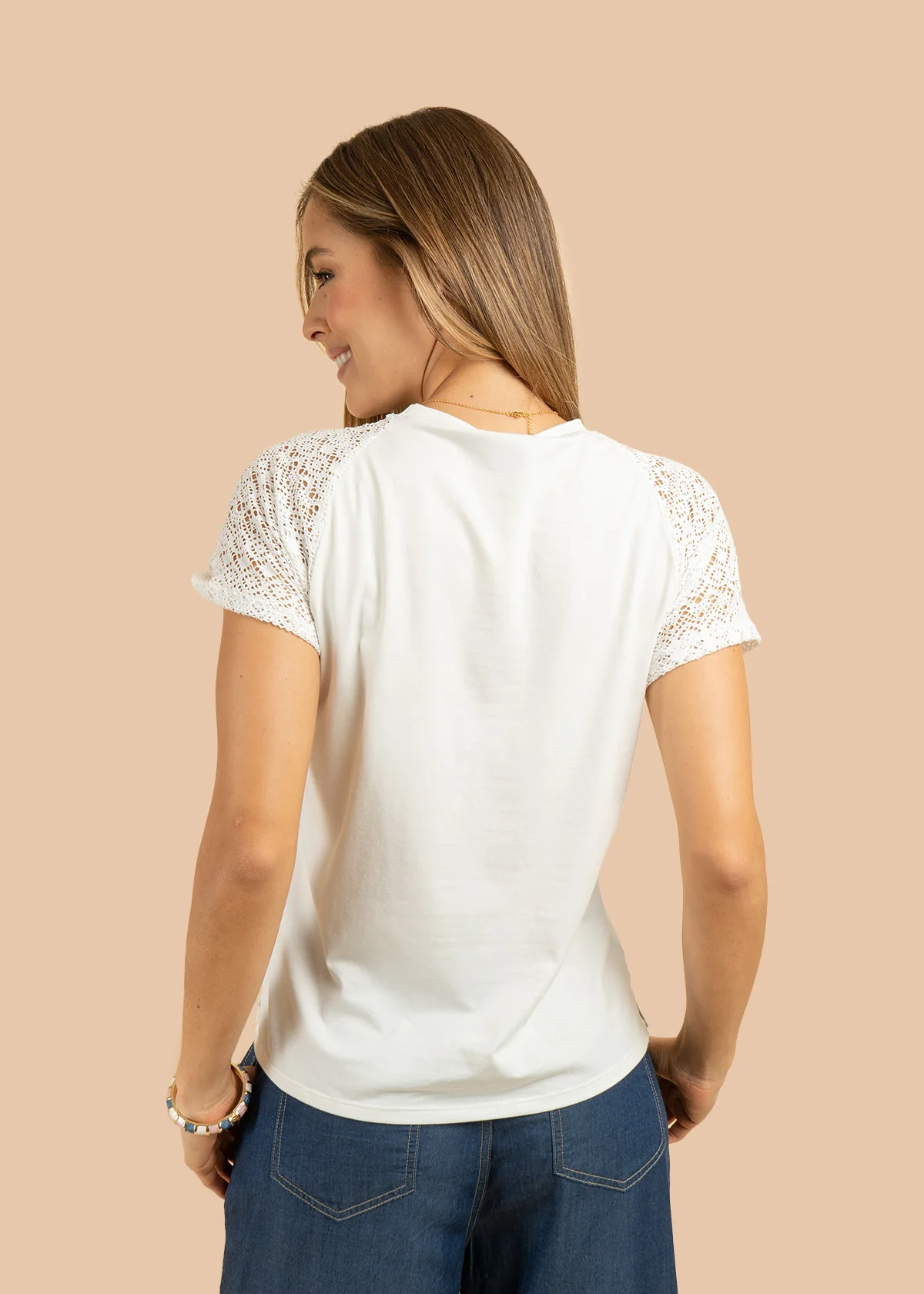 Camiseta color blanco con mangas y bordado en crochet 106387 - Image 4