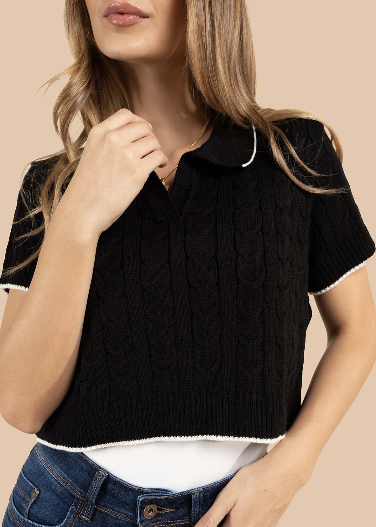 Camiseta tejida color negro tipo polo 106192 - Image 3
