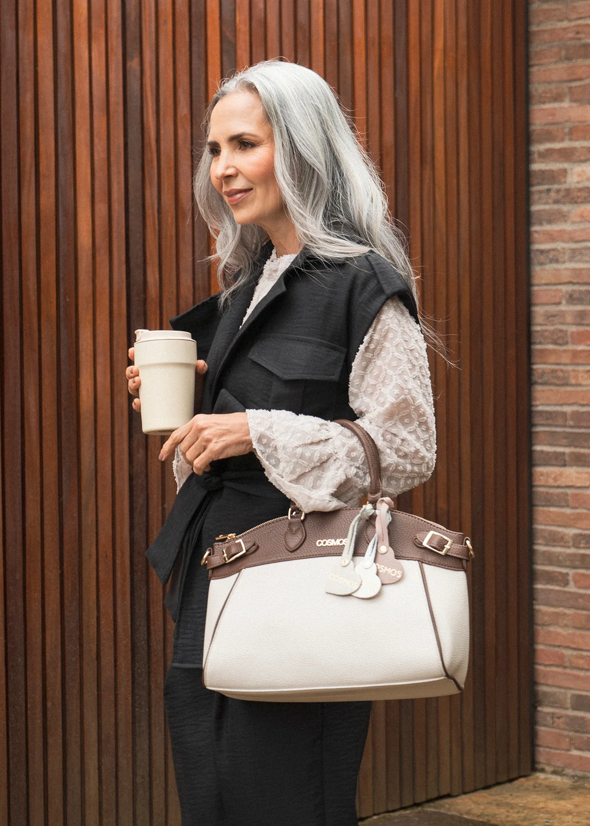 Bolso tipo cartera color beige 106181 - Image 2