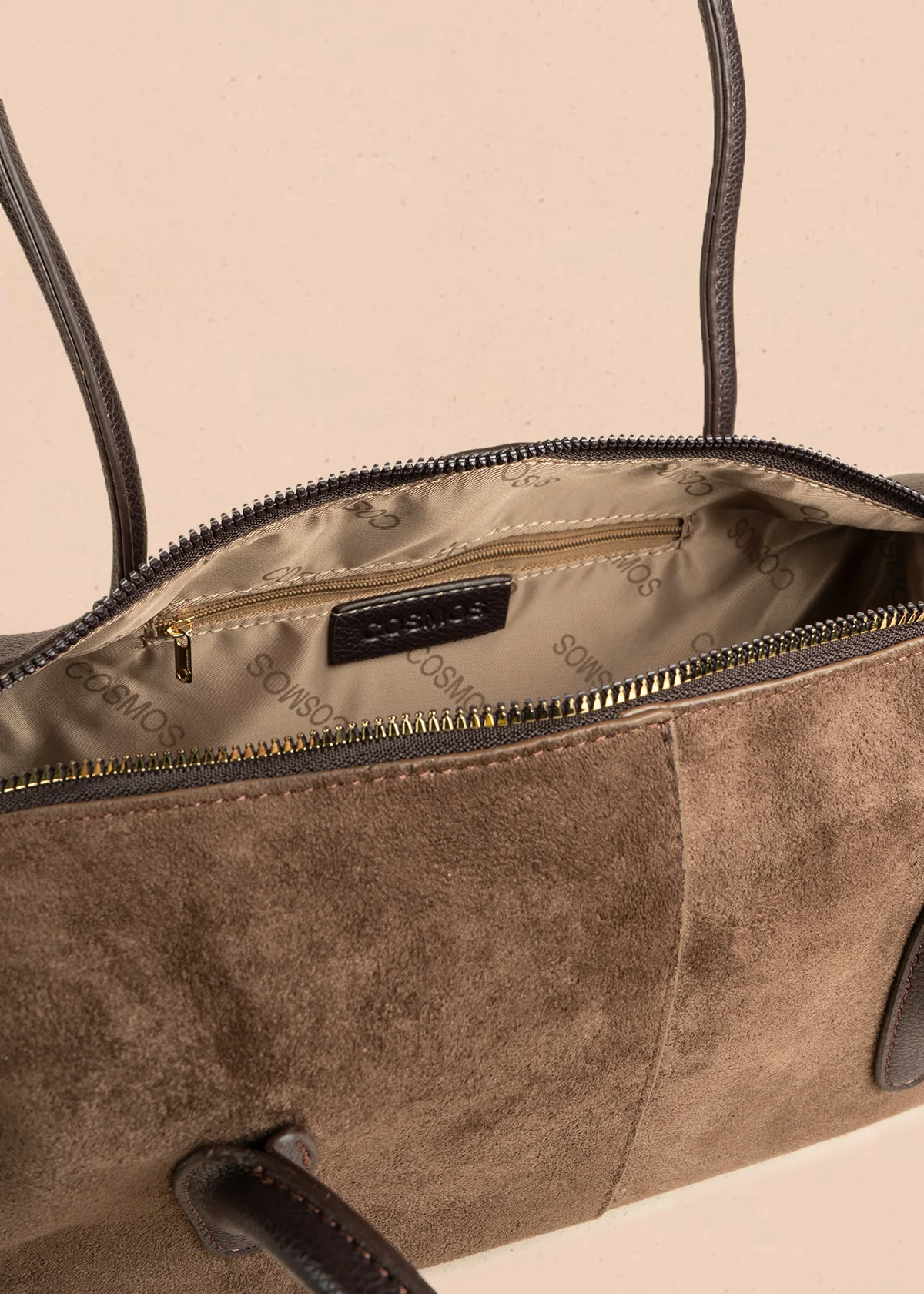 Bolso tipo cartera color chocolate silueta tubular 106792 - Image 5