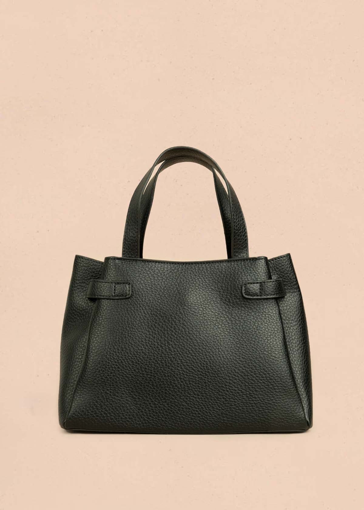 Cartera color negro con aplique tipo cinturón y pañoleta 106327 - Image 5
