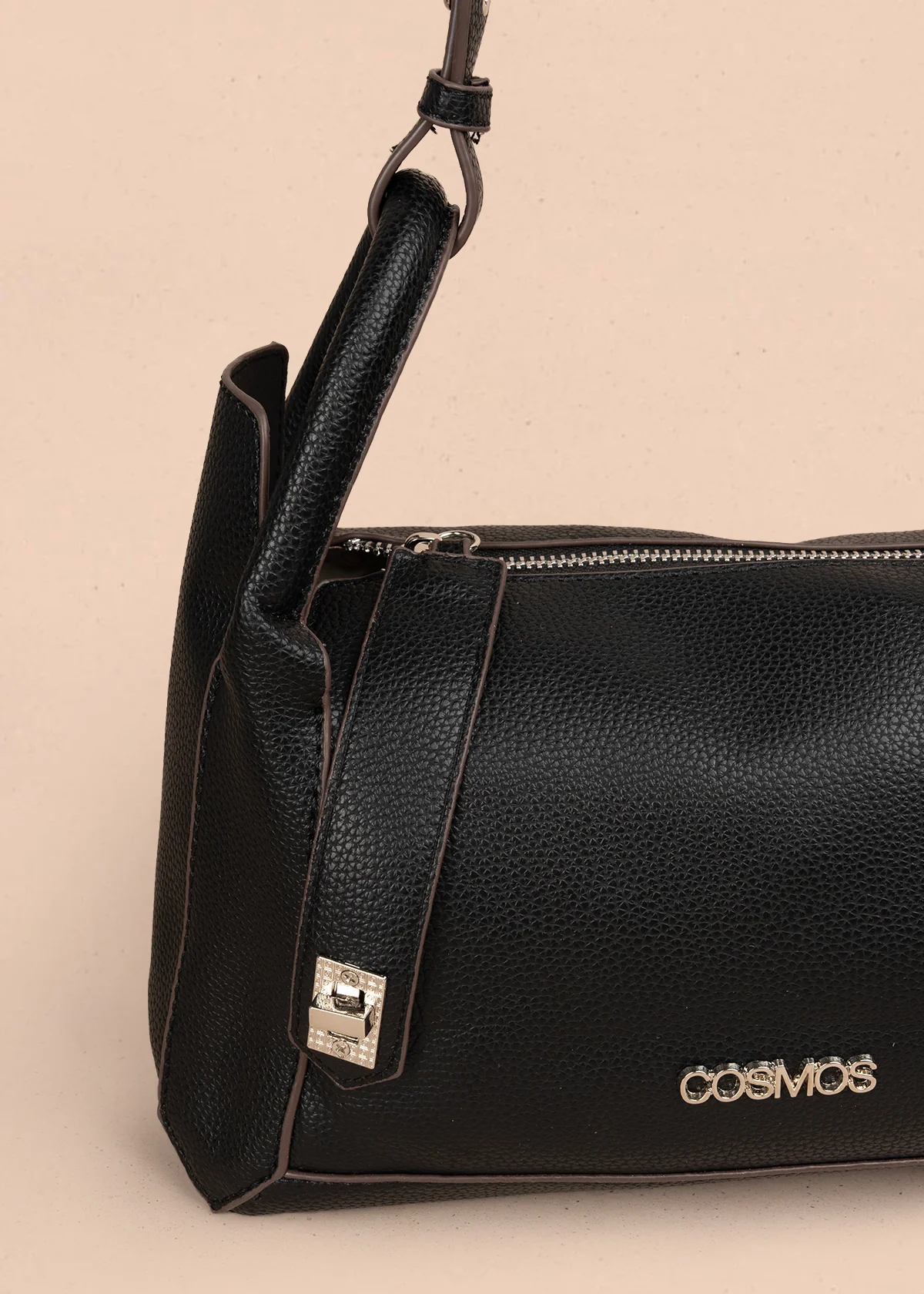 Bolso tipo cartera color negro con broche frontal 106985 - Image 4