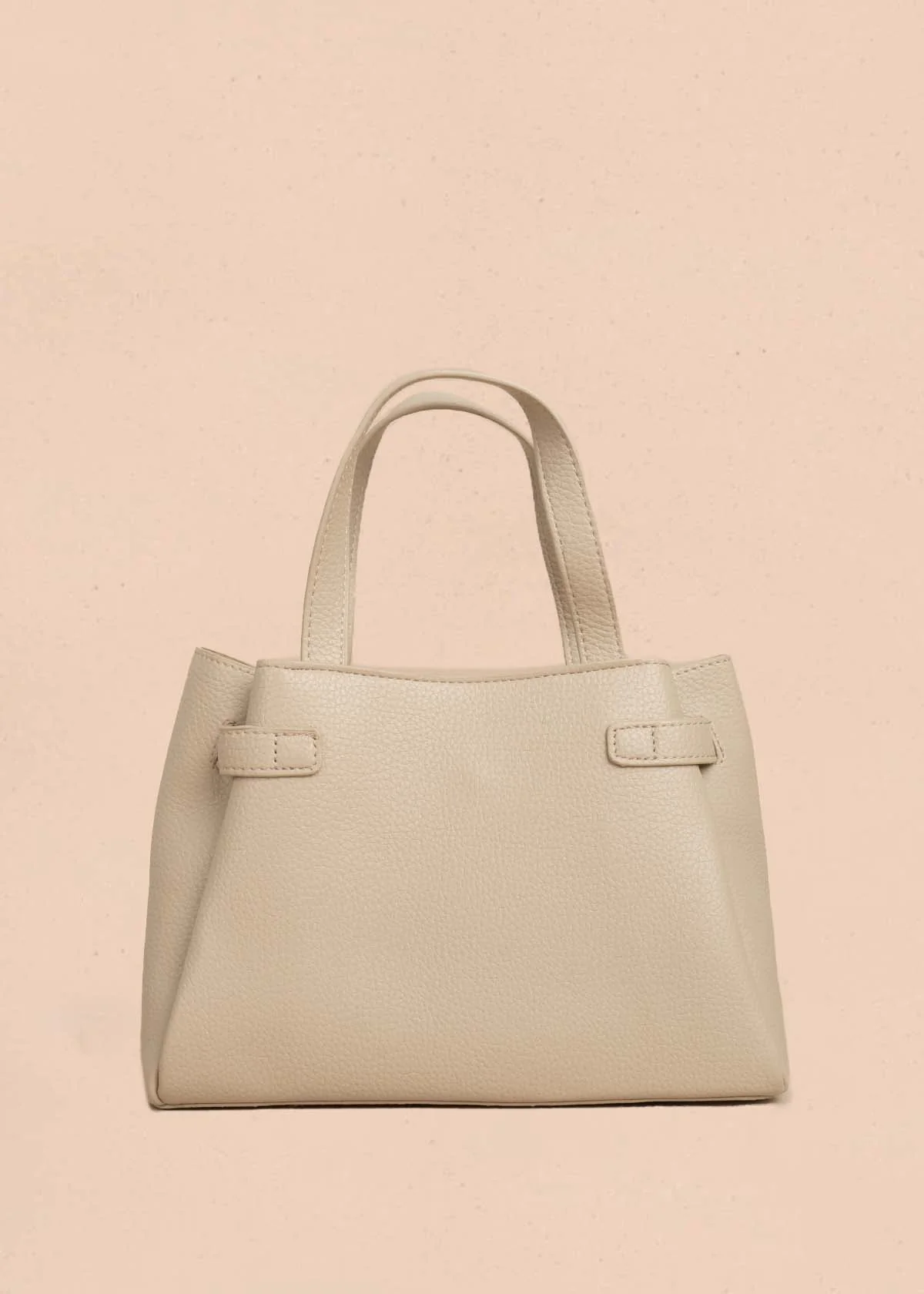 Cartera color taupe con aplique tipo cinturón y pañoleta 106327 - Image 5