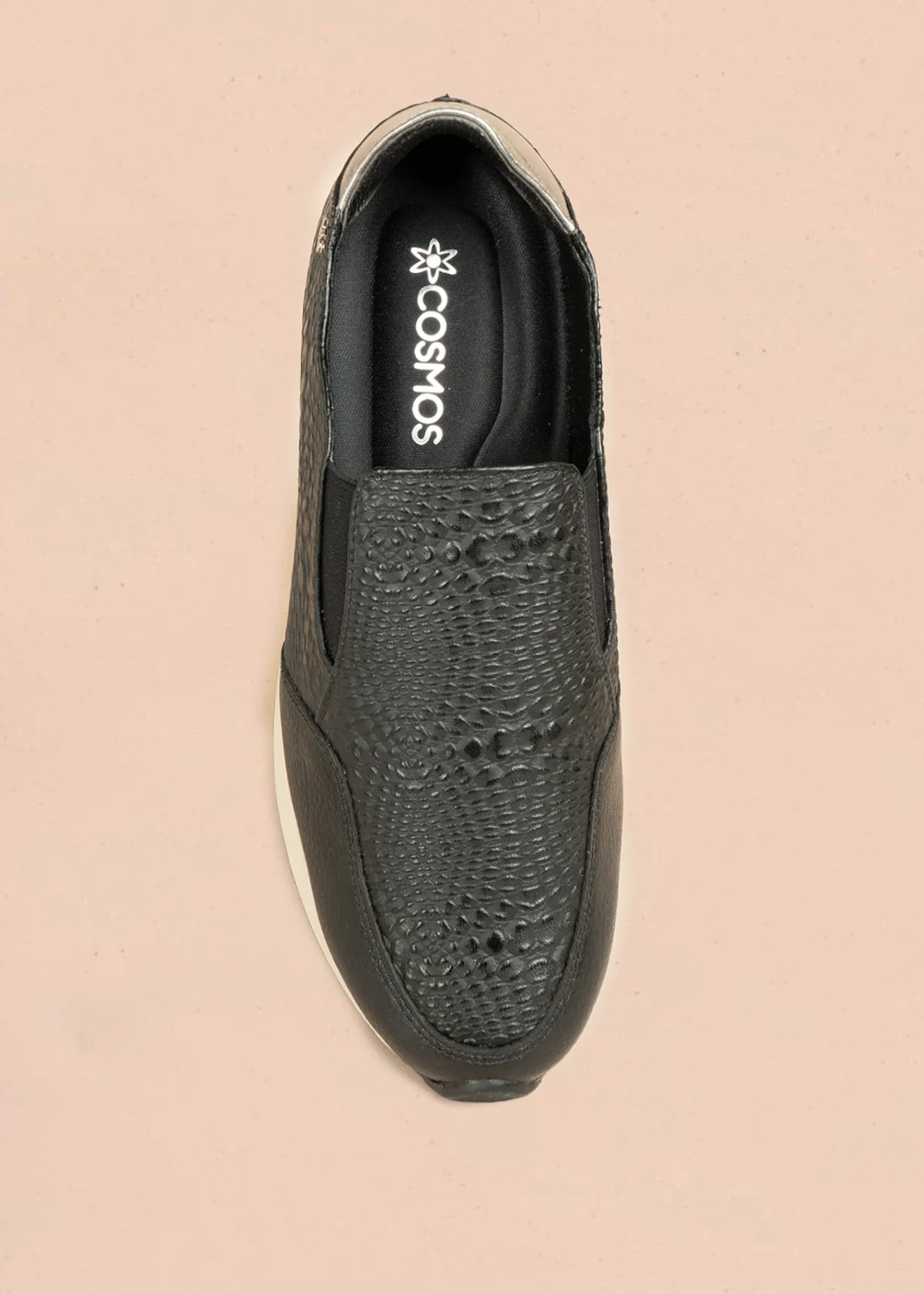 Zapatos cerrados de cuero color negro y textura croco 106471 - Image 5