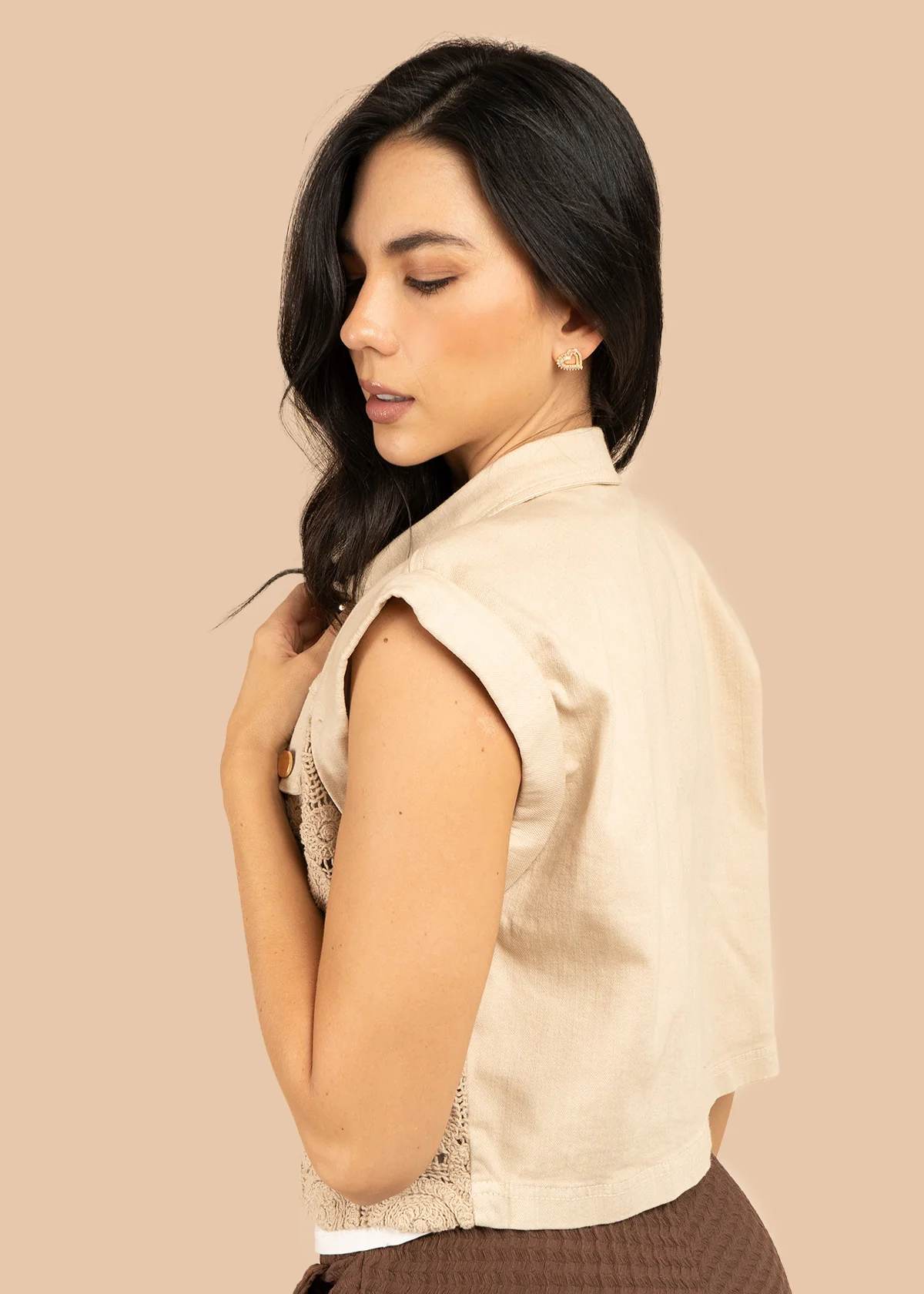 Chaleco color beige en denim y tejido en crochet 106227 - Image 5