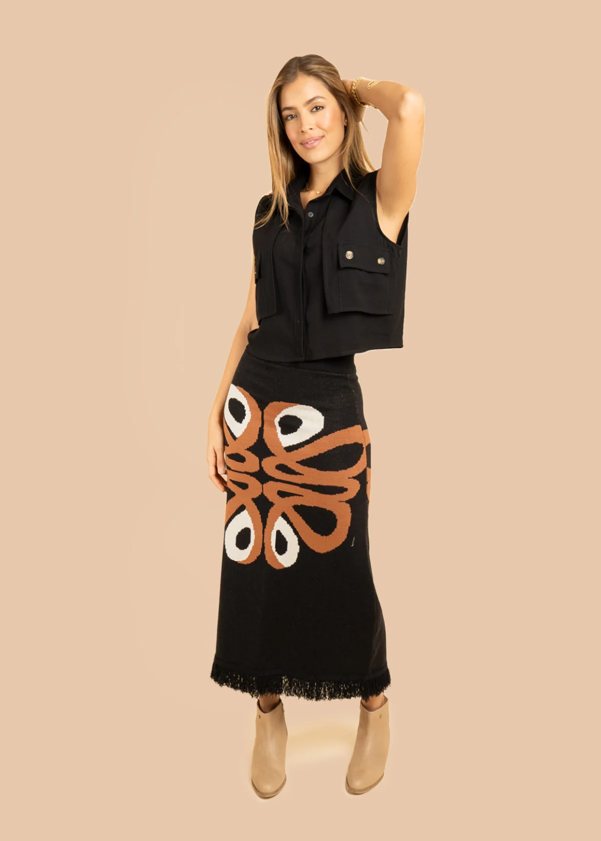 Chaleco color negro con bolsillos delanteros 106392 - Image 3