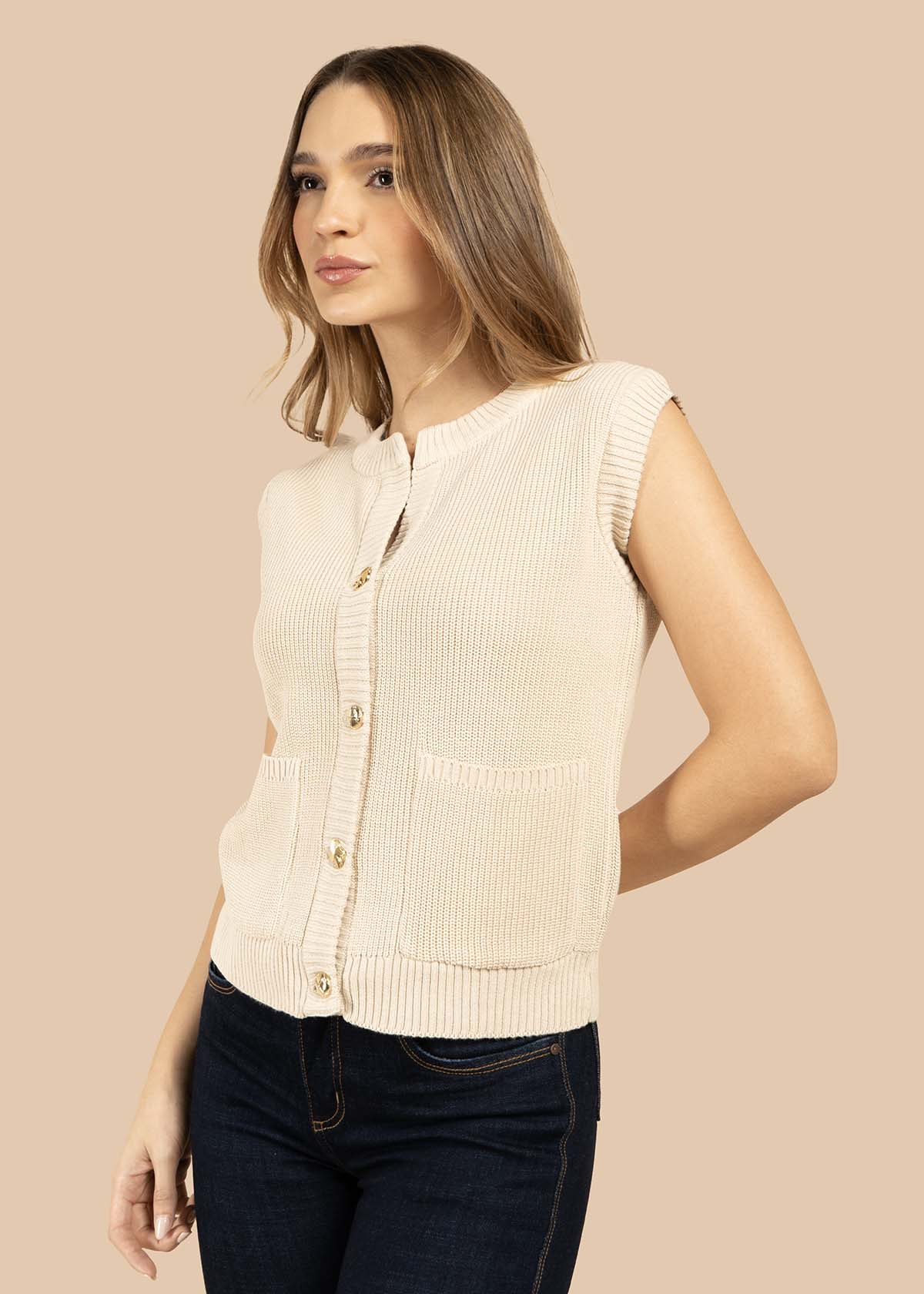 Chaleco tejido color beige con botones dorados frontales 105746 - Image 3