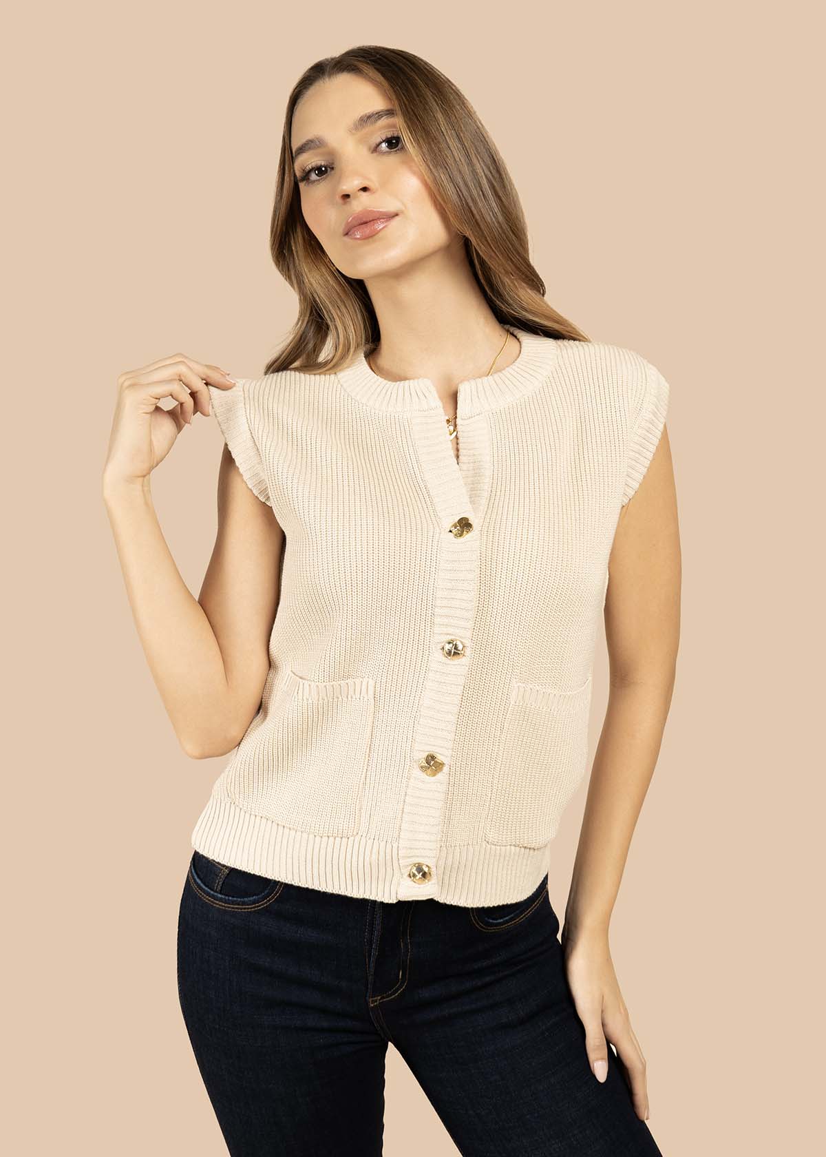 Chaleco tejido color beige con botones dorados frontales 105746 - Image 4