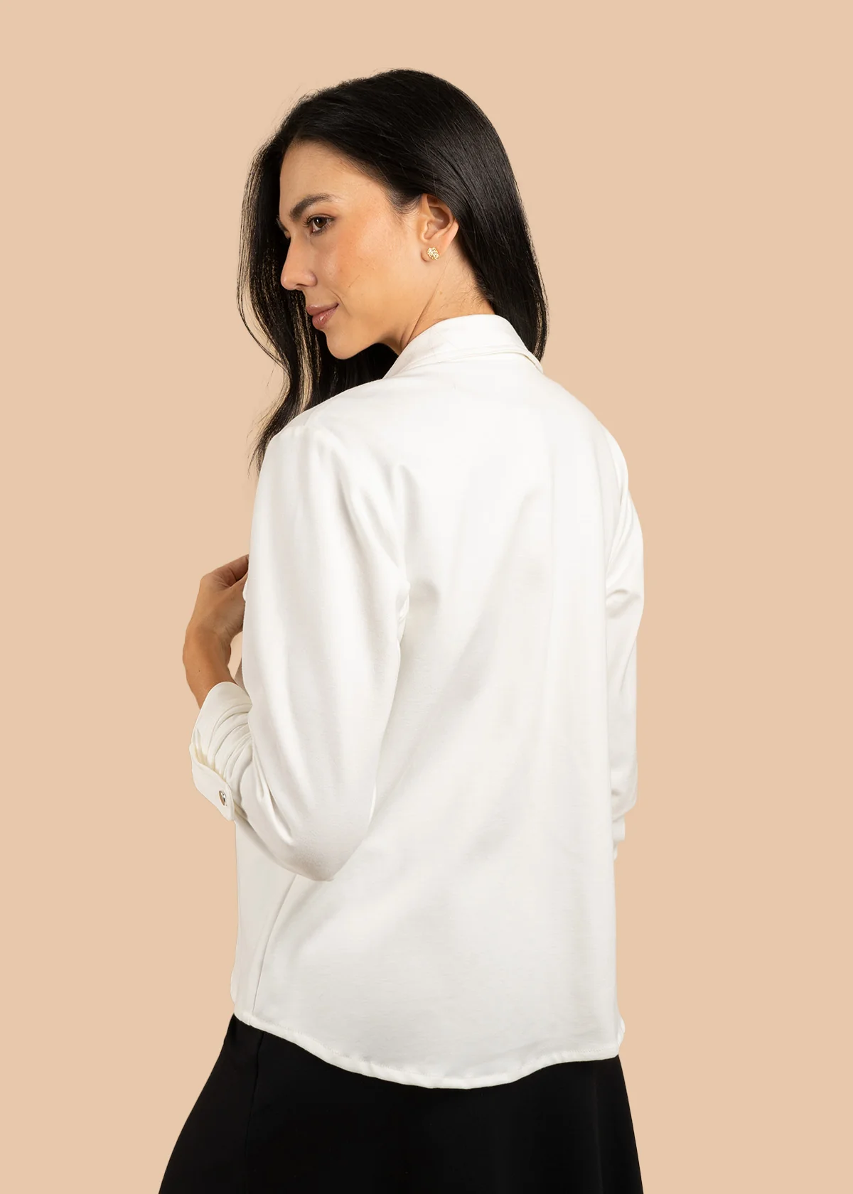 Chaqueta color blanco con bolsillos delanteros y botones plateados 106601 - Image 4